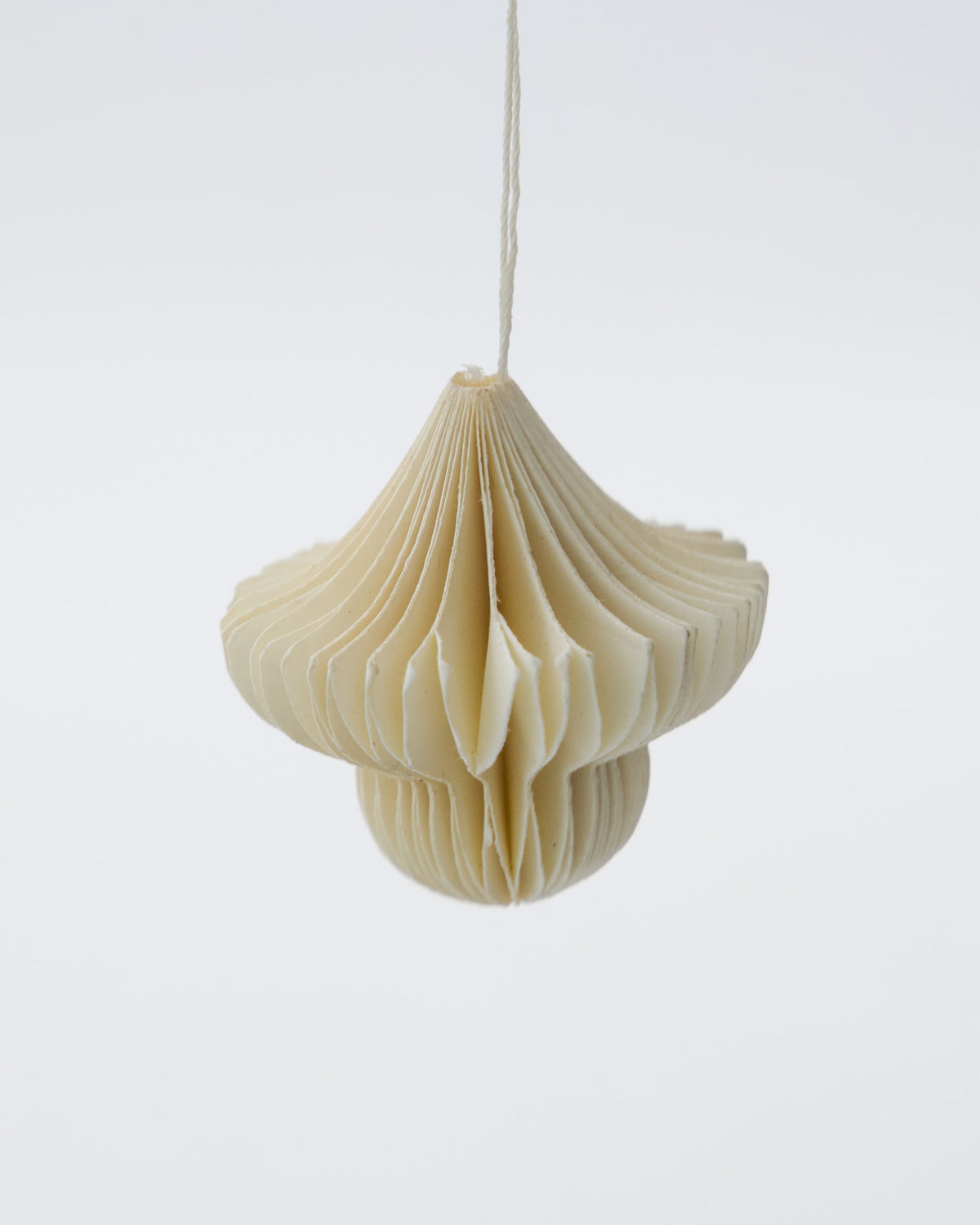 Ornamente, HDComb, Off-White in Off-White präsentiert im Onlineshop von KAQTU Design AG. Ornament ist von House Doctor