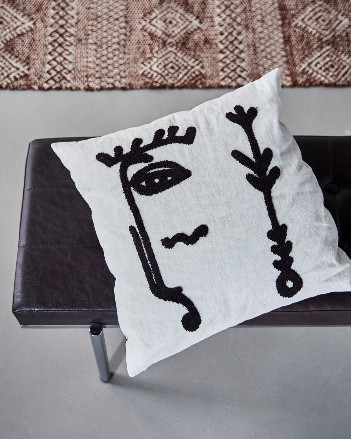 Kissenbezug, Ingo in Weiss präsentiert im Onlineshop von KAQTU Design AG. Deko Kissenbezug ist von House Doctor