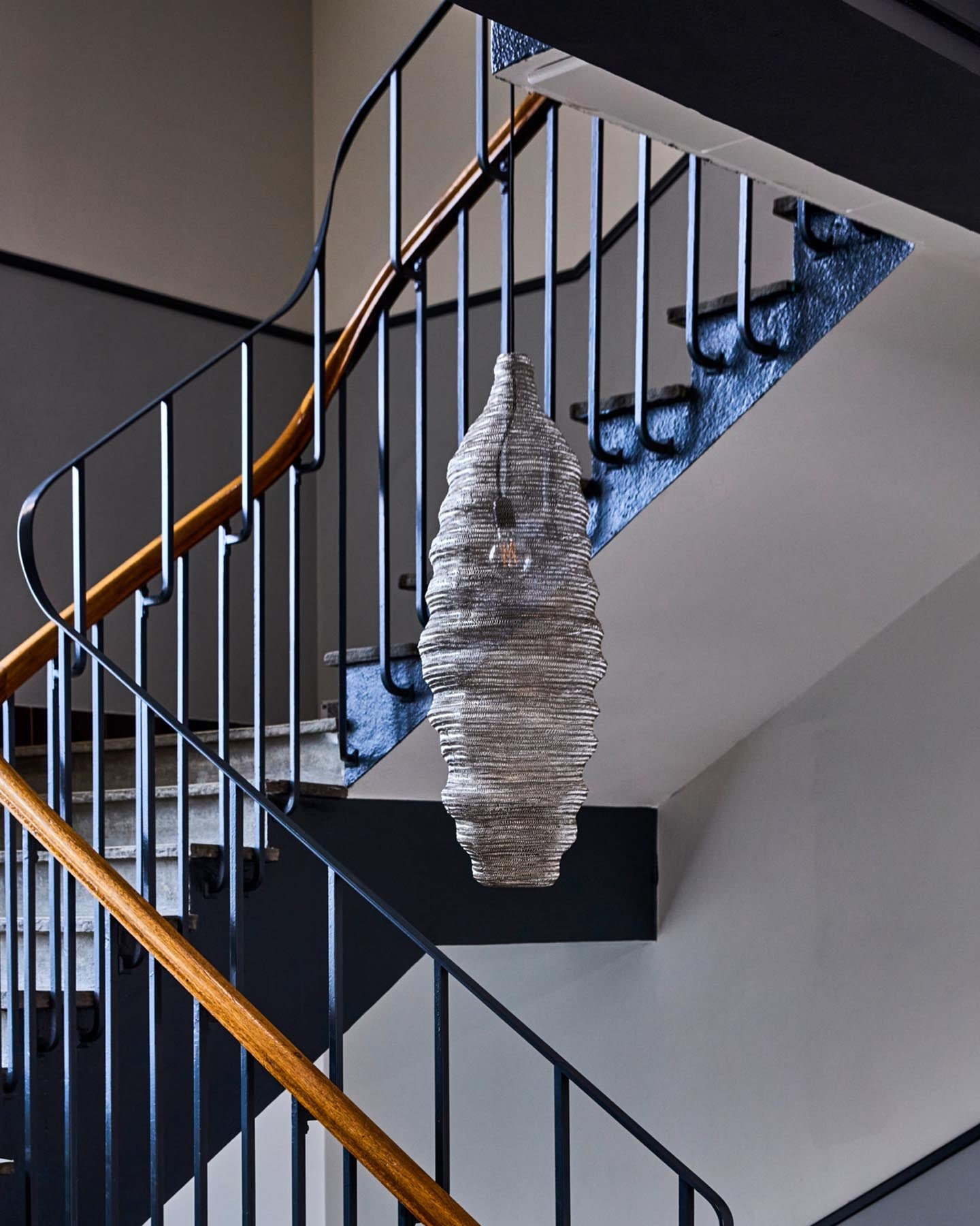 Lampe, HDMesh, Gebürstetes Silber-Finish in Gebürstetes Silber-Finish präsentiert im Onlineshop von KAQTU Design AG. Pendelleuchte ist von House Doctor