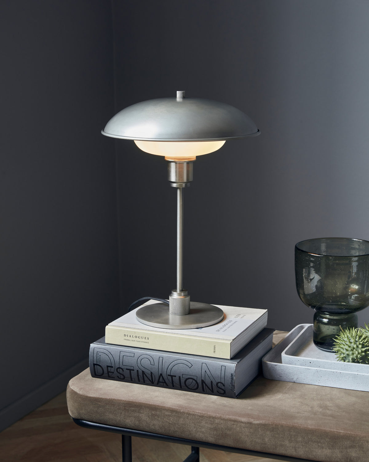 Tischleuchte HDBoston in Gunmetal-Grau aus Eisen, klassische Form mit Industrial-Look