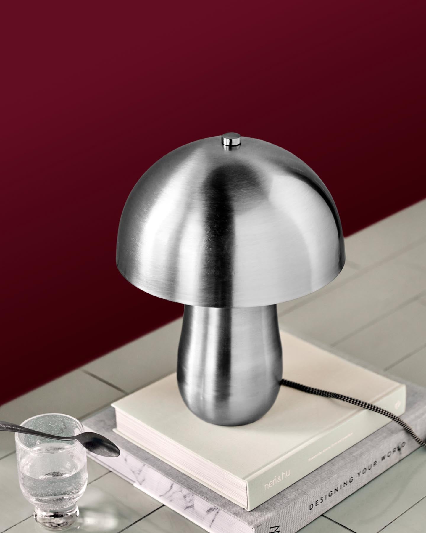 Tischleuchte, HDRoomie, Gebürstetes Silber-Finish in Gebürstetes Silber-Finish präsentiert im Onlineshop von KAQTU Design AG. Tischleuchte ist von House Doctor
