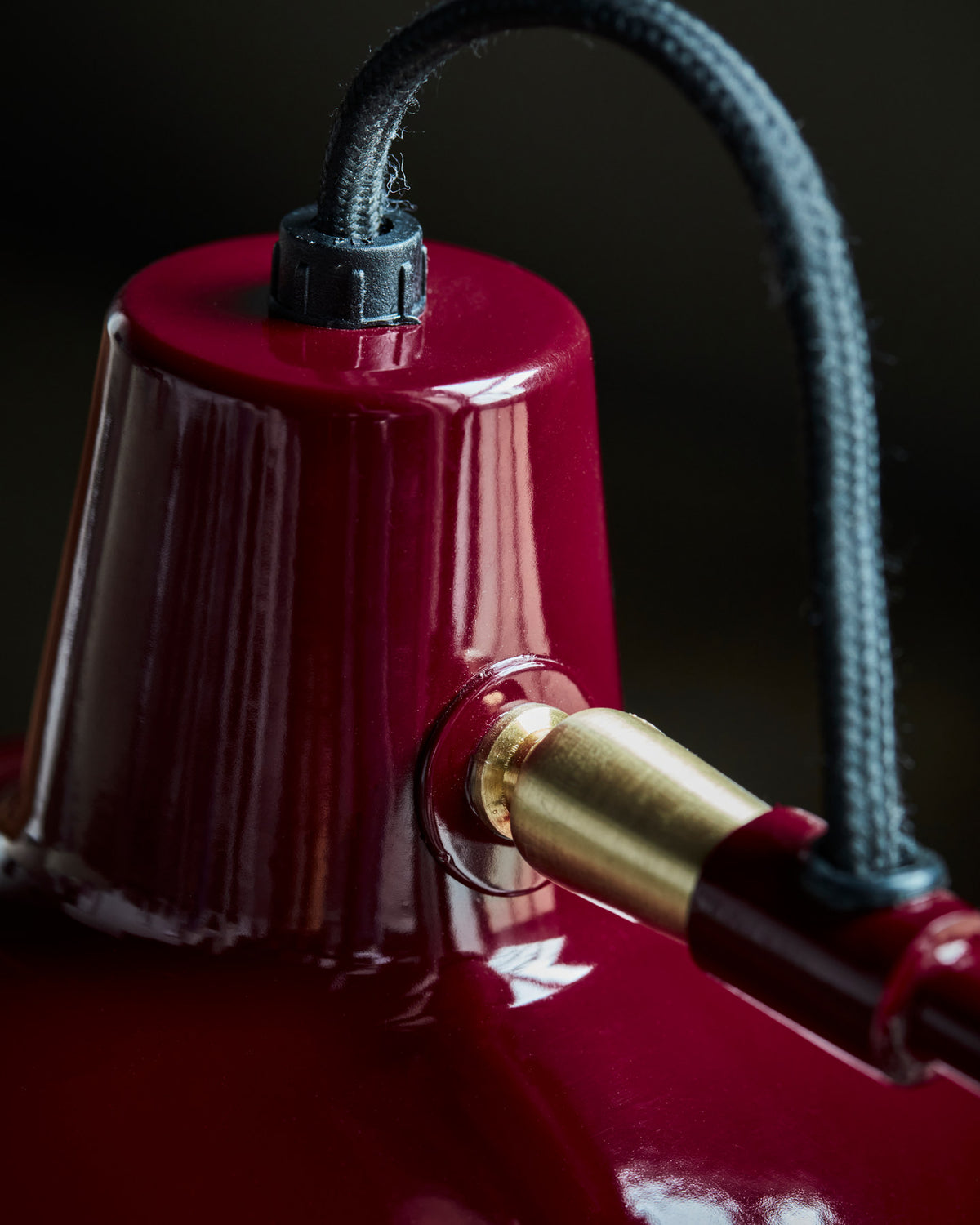 Schreibtischleuchte, HDDesk, Rot in Rot präsentiert im Onlineshop von KAQTU Design AG. Tischleuchte ist von House Doctor