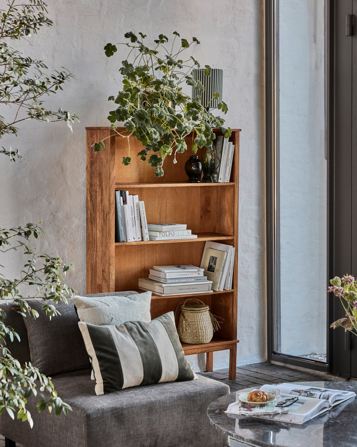 Regal, HDBalance, Antikes Braun in Antikes Braun präsentiert im Onlineshop von KAQTU Design AG. Standregal ist von House Doctor