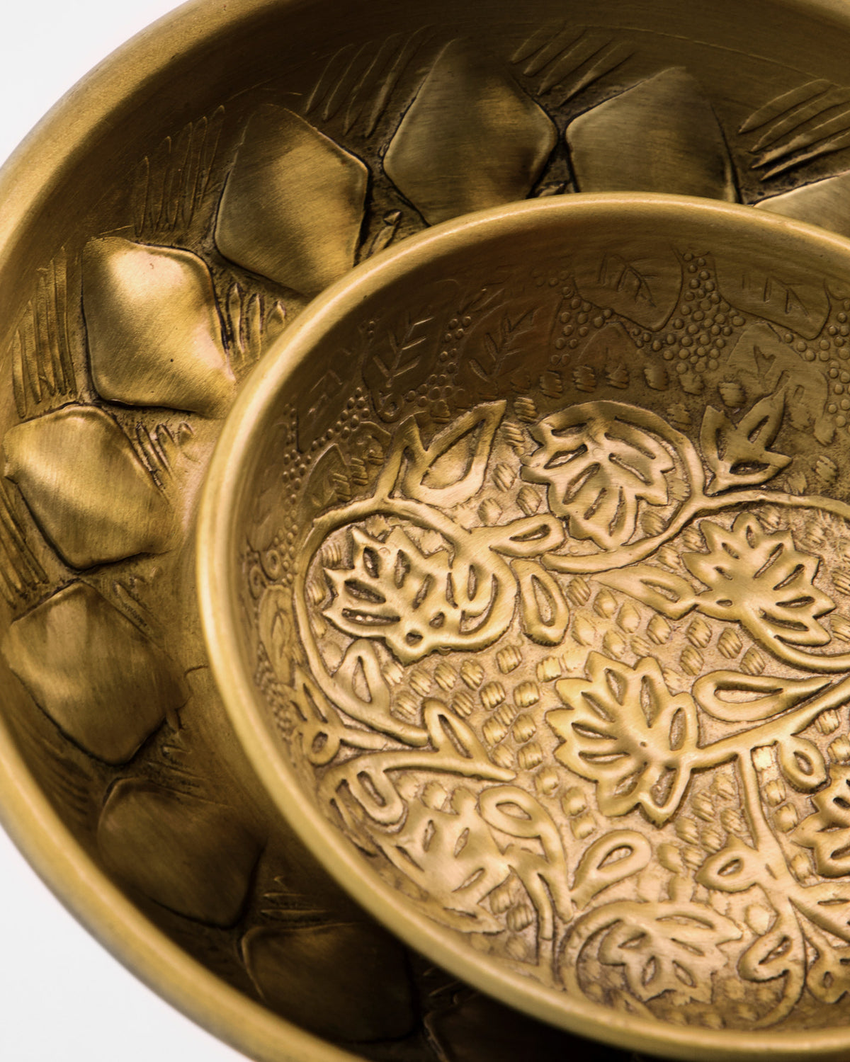 Schüssel, HDUna, Gold in Gold präsentiert im Onlineshop von KAQTU Design AG. Tablett ist von House Doctor