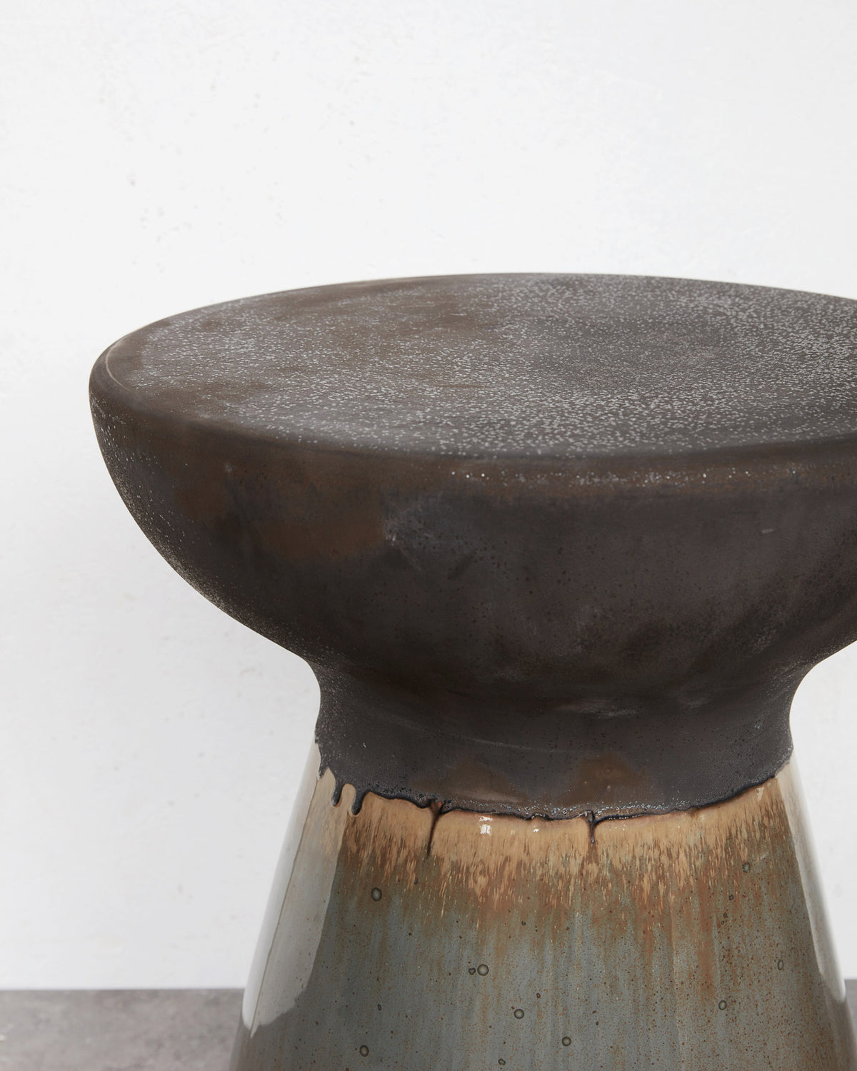 Hocker, Pablo in Grün/Braun präsentiert im Onlineshop von KAQTU Design AG. Hocker ist von House Doctor