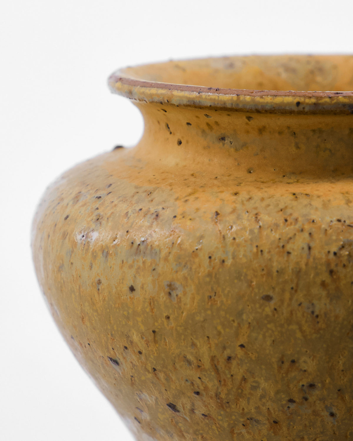 Handgemachte Vase HDKolo aus Tonwaren in Senfgelb mit glasierter Oberfläche