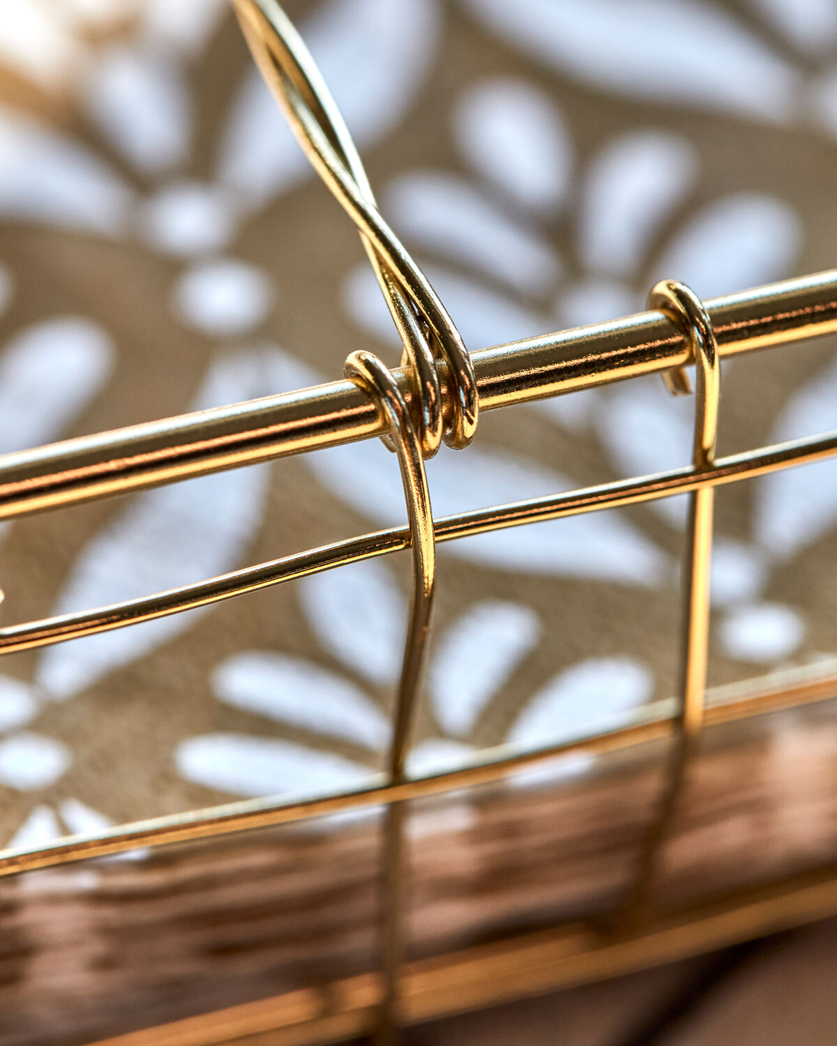 Napkin basket, HDBring, Gold in Gold präsentiert im Onlineshop von KAQTU Design AG. Schale ist von House Doctor