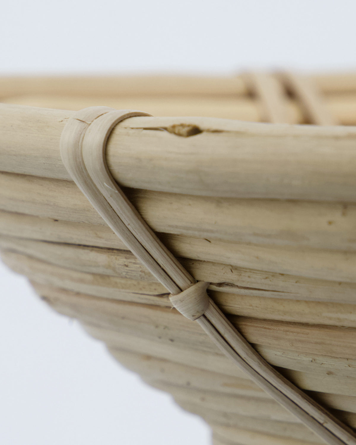 Naturfarbener Aufbewahrungskorb HDConical aus geflochtenem Rattan und Bambus