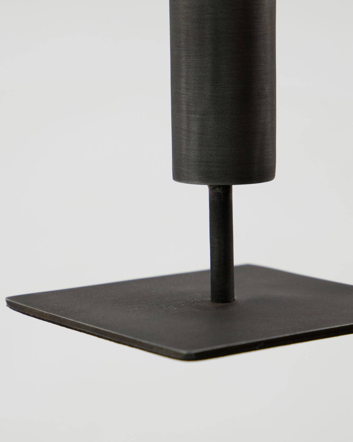 Kerzenständer, HDKolo, Schwarz in Schwarz präsentiert im Onlineshop von KAQTU Design AG. Kerzenständer ist von House Doctor