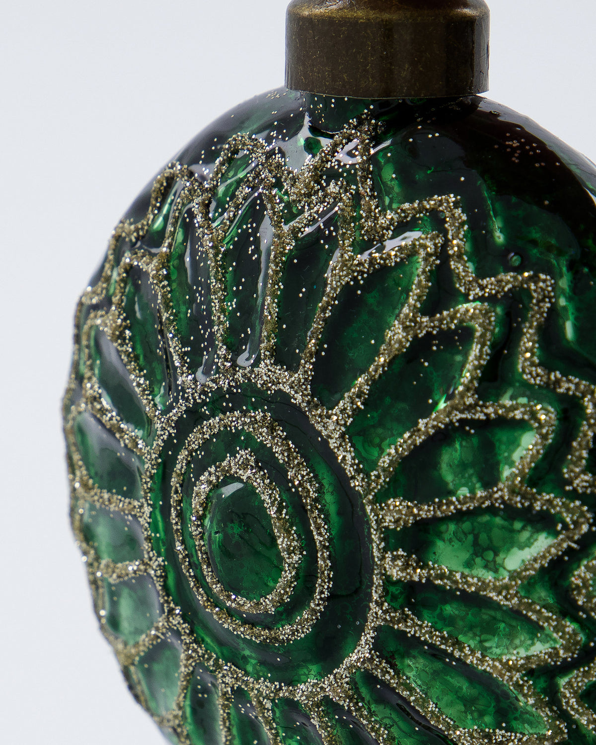 Ornamente, HDCirculo, Grün in Grün präsentiert im Onlineshop von KAQTU Design AG. Ornament ist von House Doctor