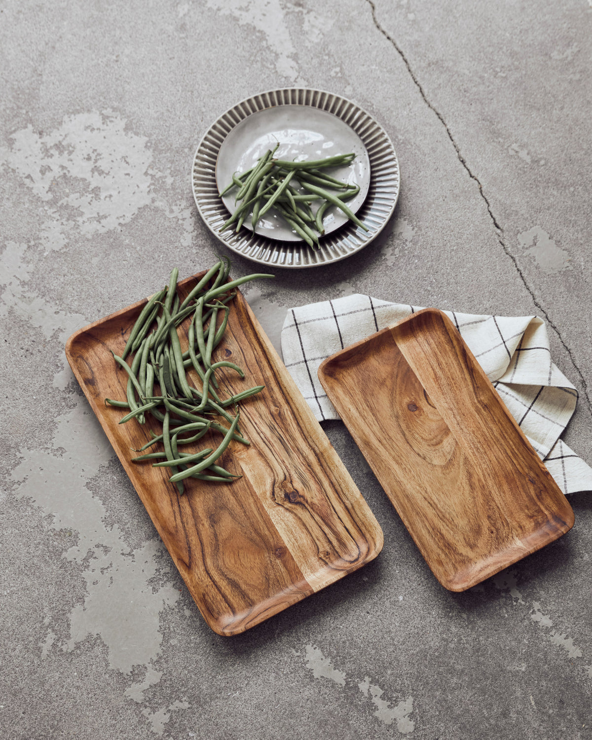 Tabletts HDWood von House Doctor aus Akazienholz in Natur mit sichtbarer Maserung