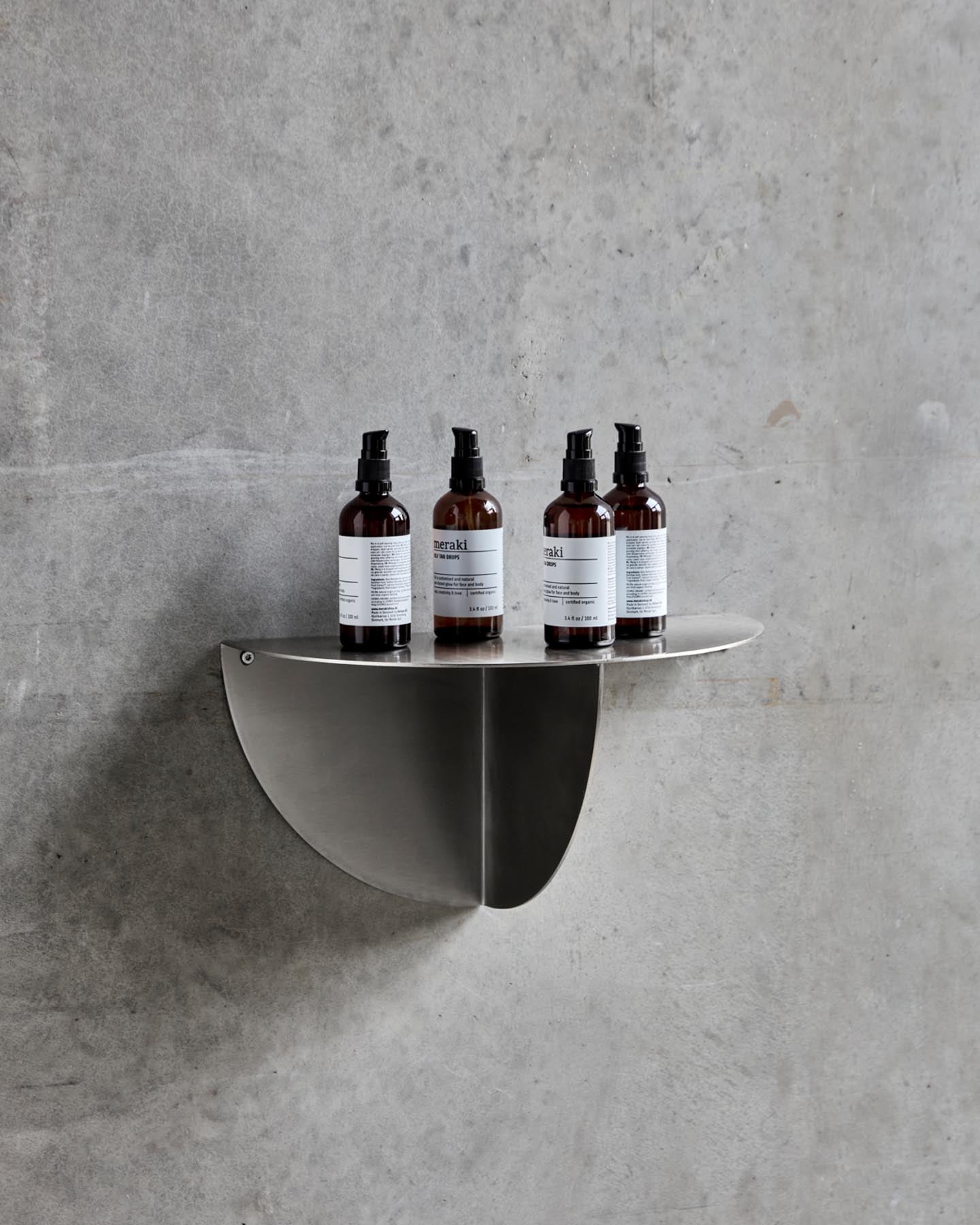 Beistelltisch, HDMega, Gebürstetes Silber-Finish in Gebürstetes Silber-Finish präsentiert im Onlineshop von KAQTU Design AG. Beistelltisch ist von House Doctor