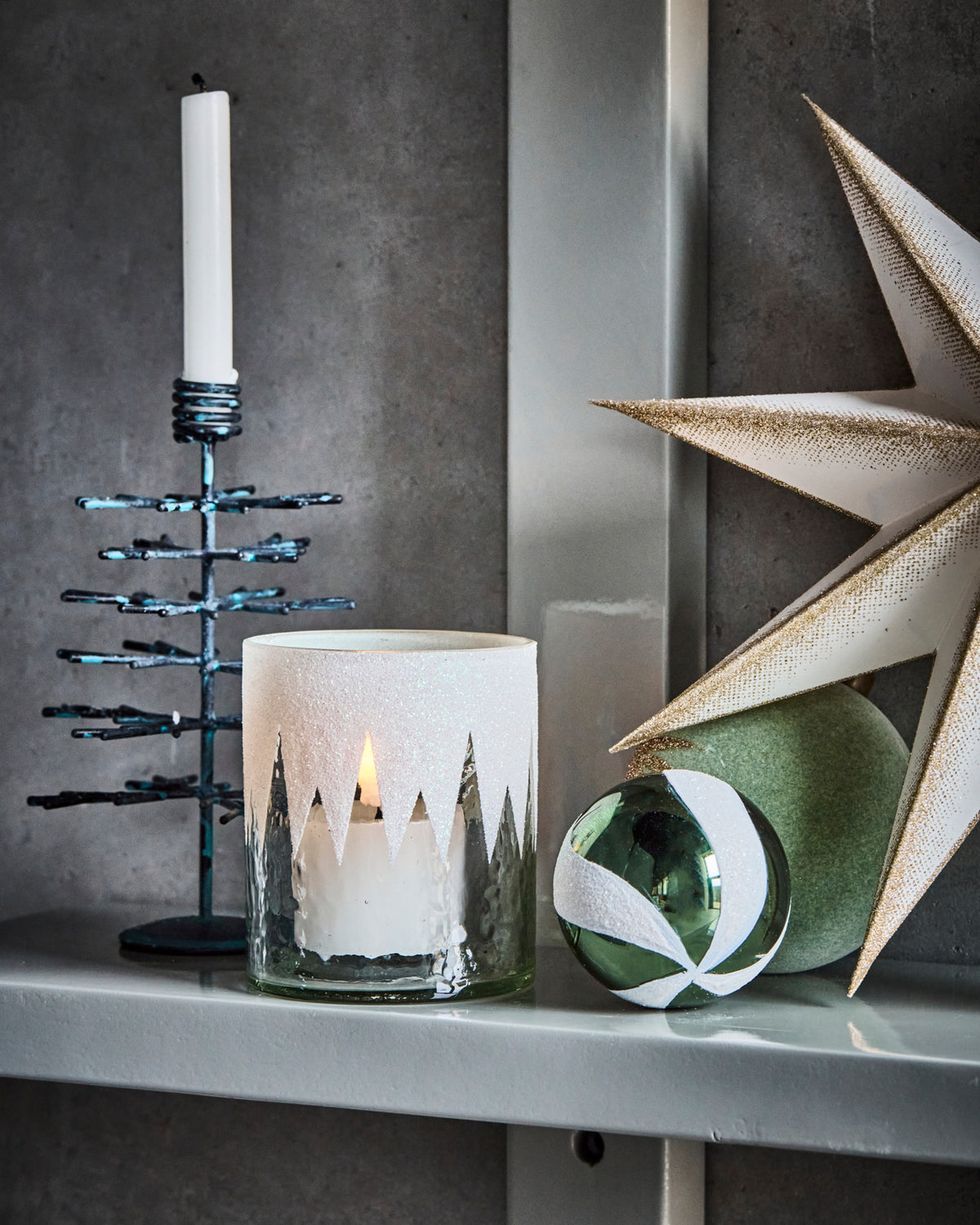 Teelichthalter, HDGlitt, Klar,Weiß,Glitzer in Klar, Weiß, Glitzer präsentiert im Onlineshop von KAQTU Design AG. Kerzenständer ist von House Doctor