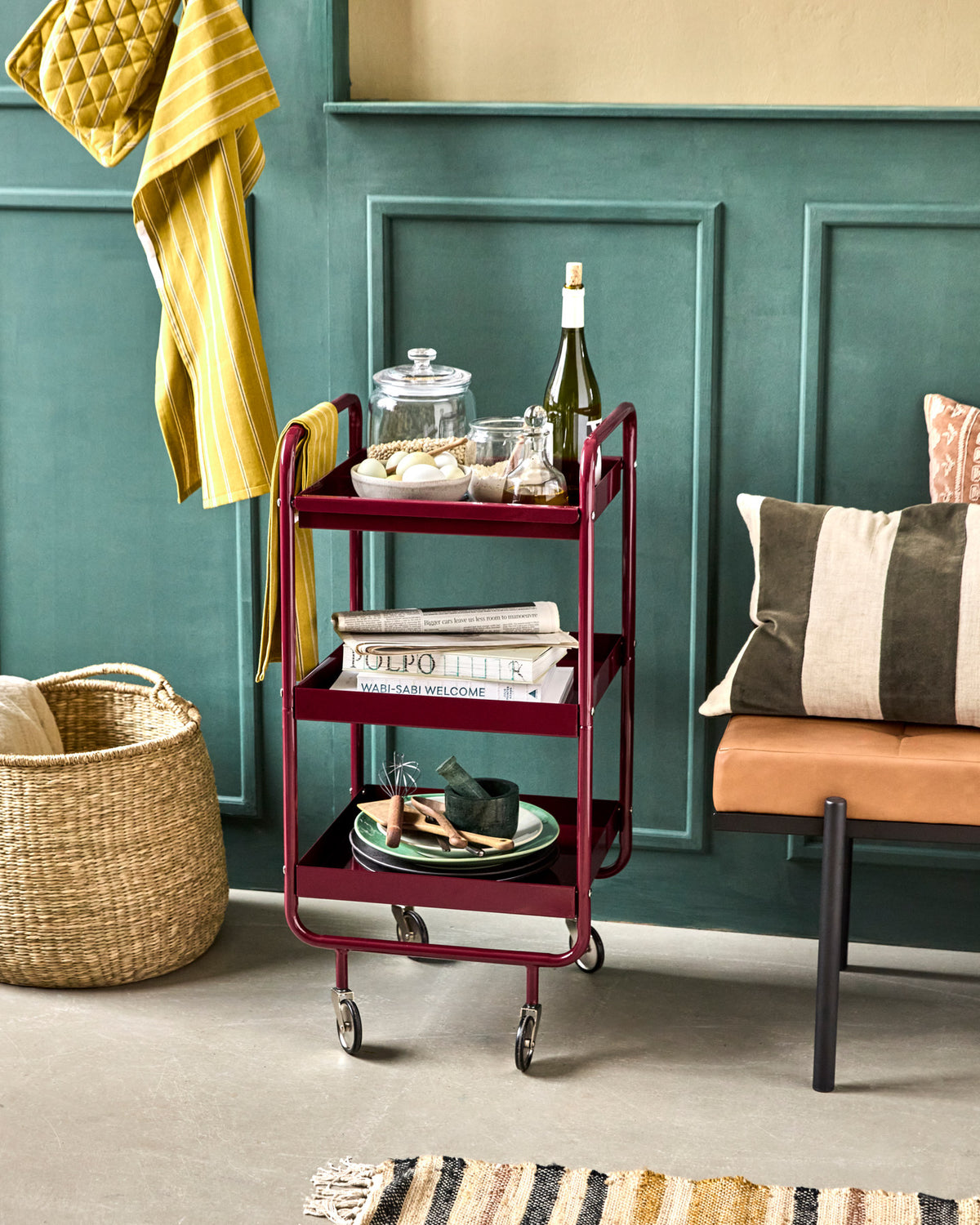 Trolley, HDRoll, Bordeaux in Bordeaux präsentiert im Onlineshop von KAQTU Design AG. Servierwagen ist von House Doctor