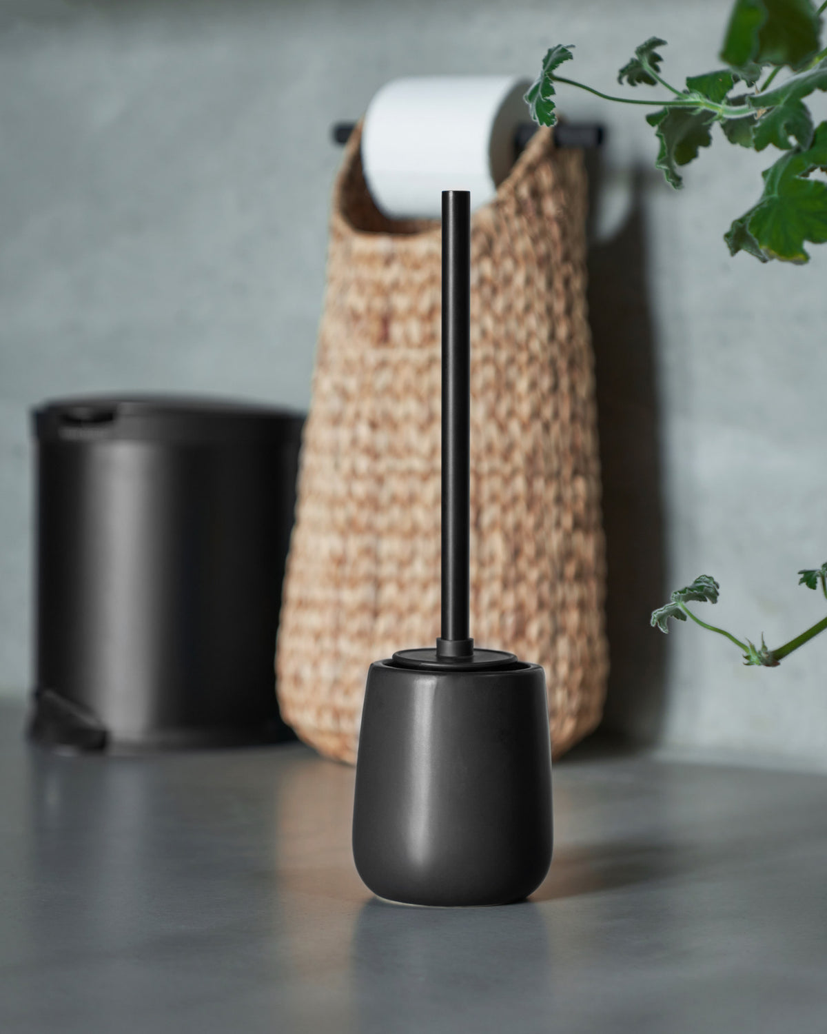 Klobürste, HDEdga, Schwarz in Schwarz präsentiert im Onlineshop von KAQTU Design AG. Badzubehör ist von House Doctor