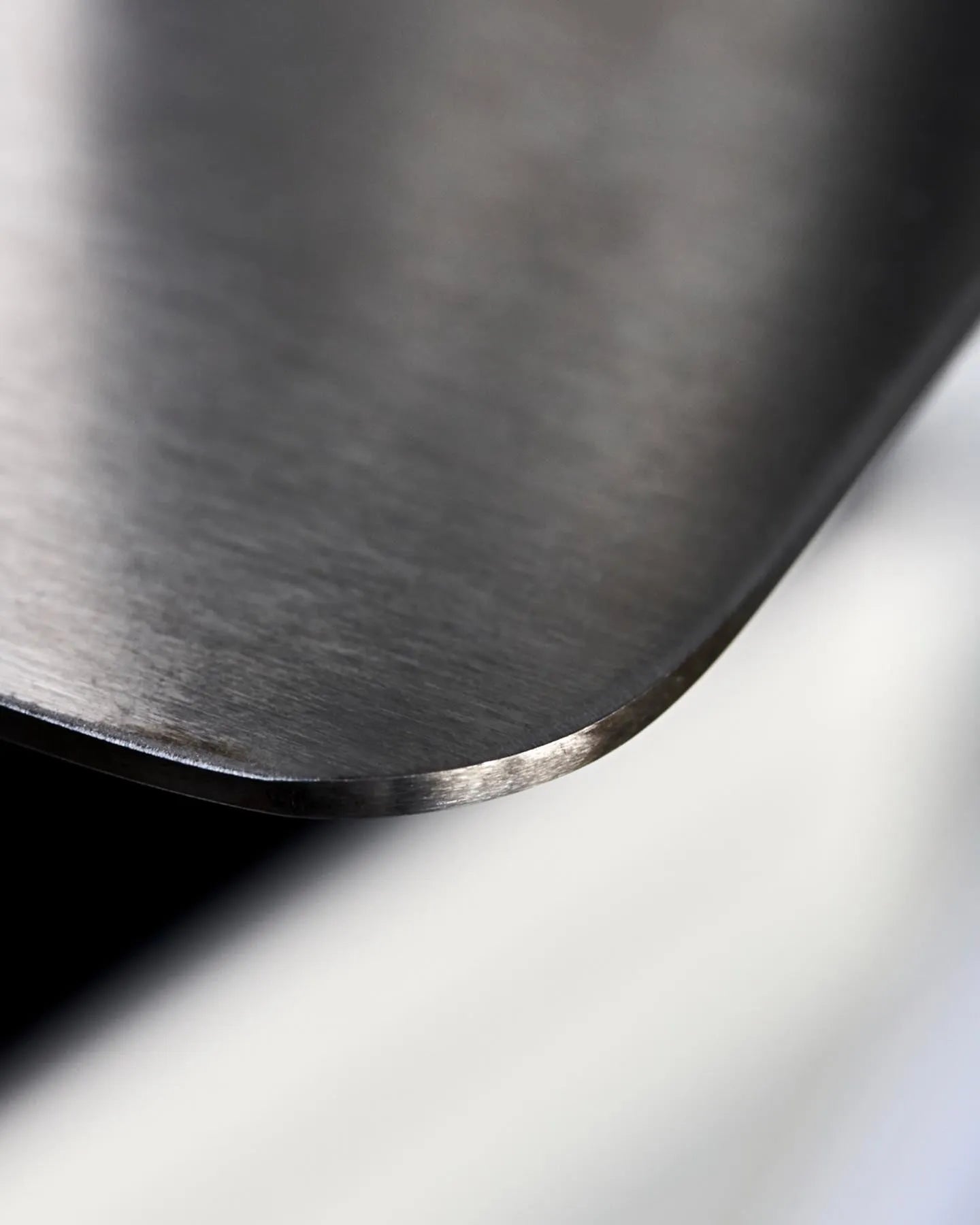 Regal, HDBook, Gebürstetes Silber-Finish in Gebürstetes Silber-Finish präsentiert im Onlineshop von KAQTU Design AG. Wandregal ist von House Doctor