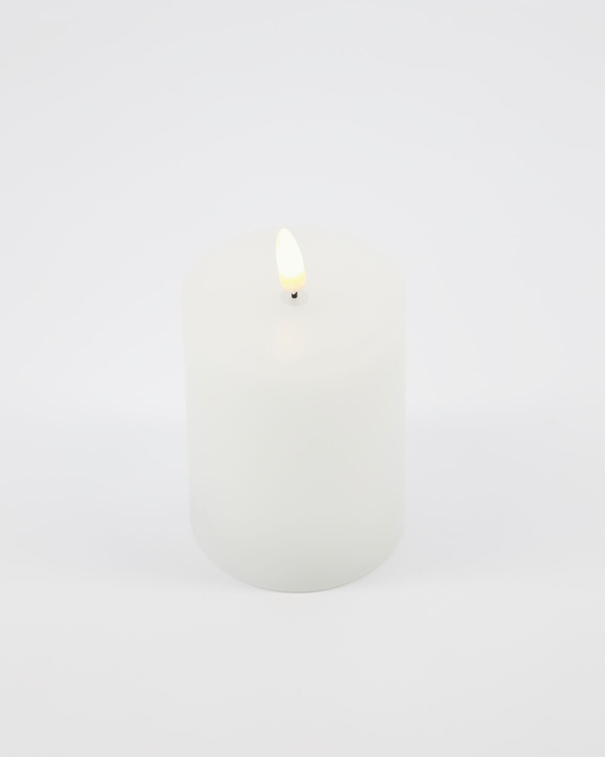 Kerze, LED in Weiss präsentiert im Onlineshop von KAQTU Design AG. Weihnachtszubehör ist von House Doctor