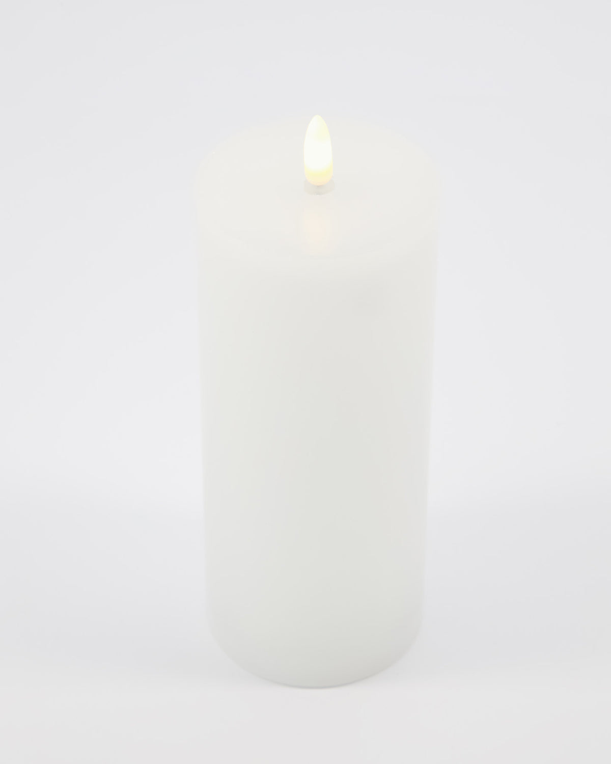 Kerze, LED in Weiss präsentiert im Onlineshop von KAQTU Design AG. Weihnachtszubehör ist von House Doctor