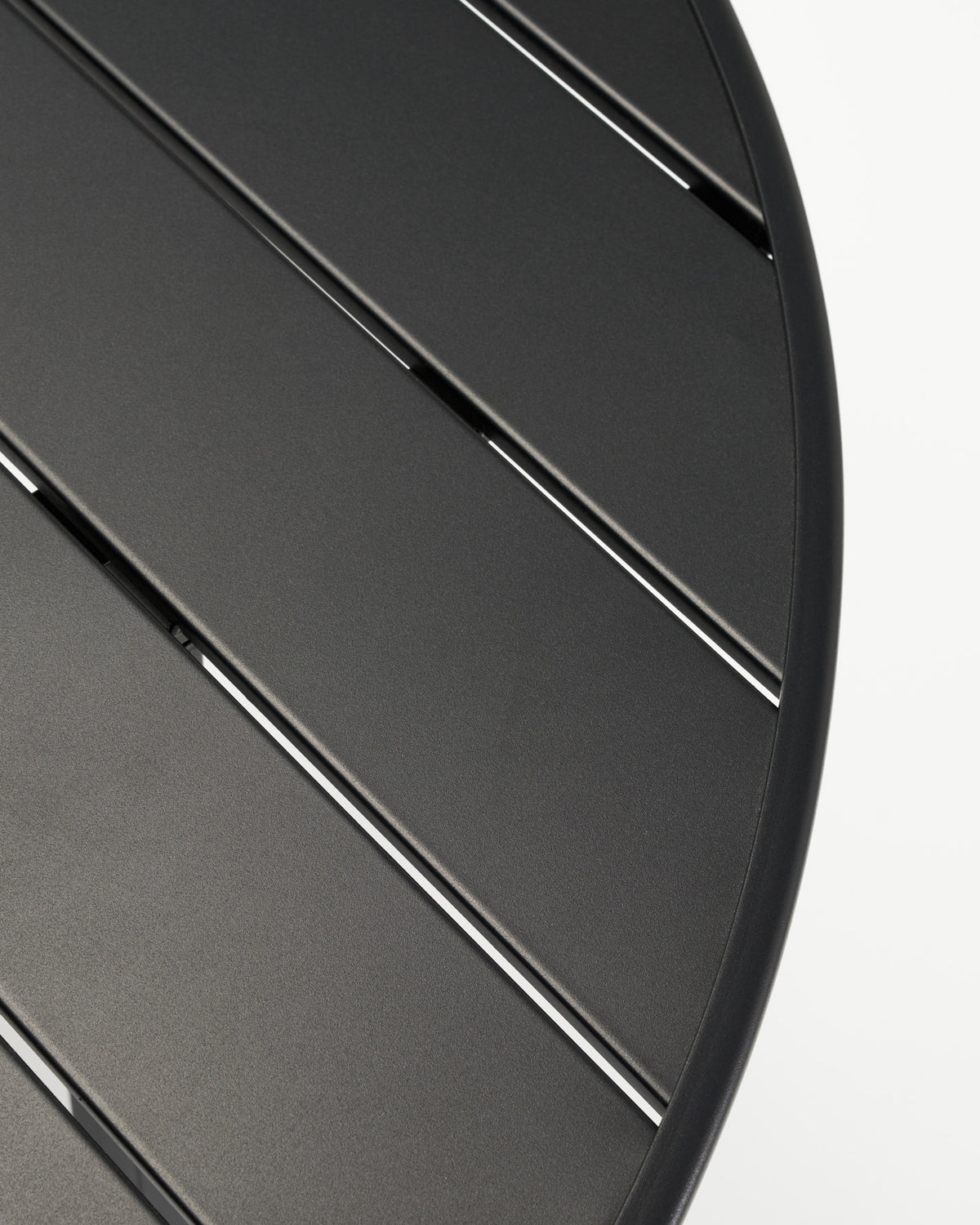 Tisch, HDHelo, Schwarz in Schwarz präsentiert im Onlineshop von KAQTU Design AG. Gartentisch ist von House Doctor