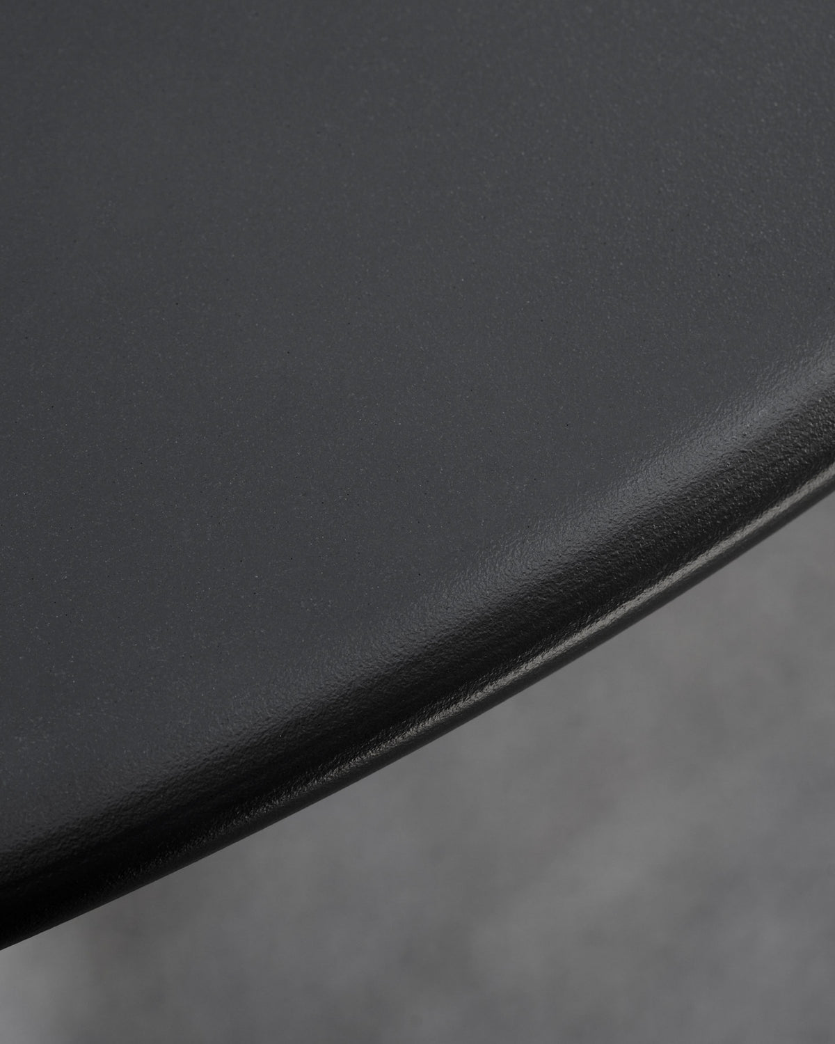 Tisch, HDHelo, Schwarz in Schwarz präsentiert im Onlineshop von KAQTU Design AG. Gartentisch ist von House Doctor