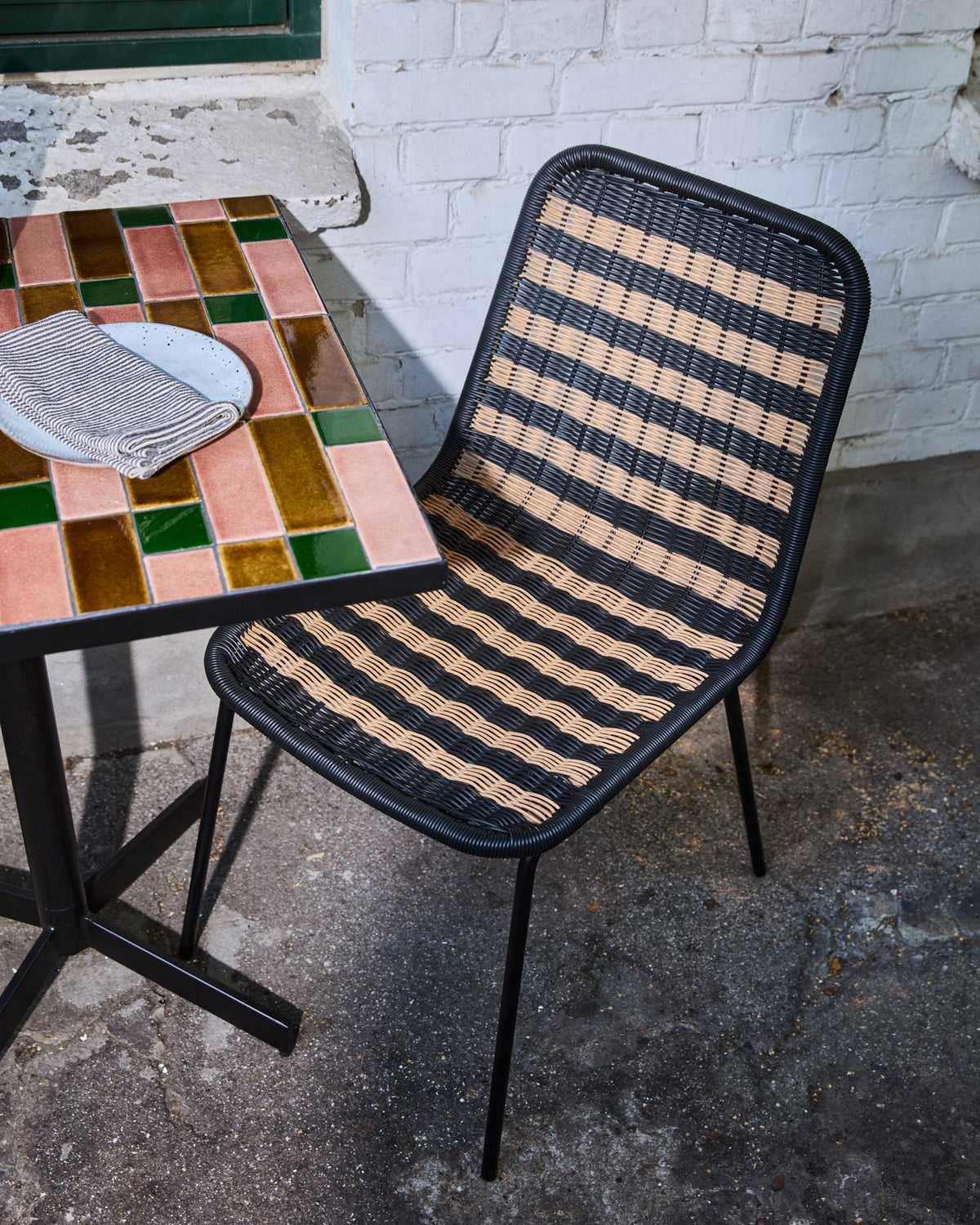Stuhl, HDHapur, Natur,Schwarz in Natur, Schwarz präsentiert im Onlineshop von KAQTU Design AG. Gartenstuhl ist von House Doctor