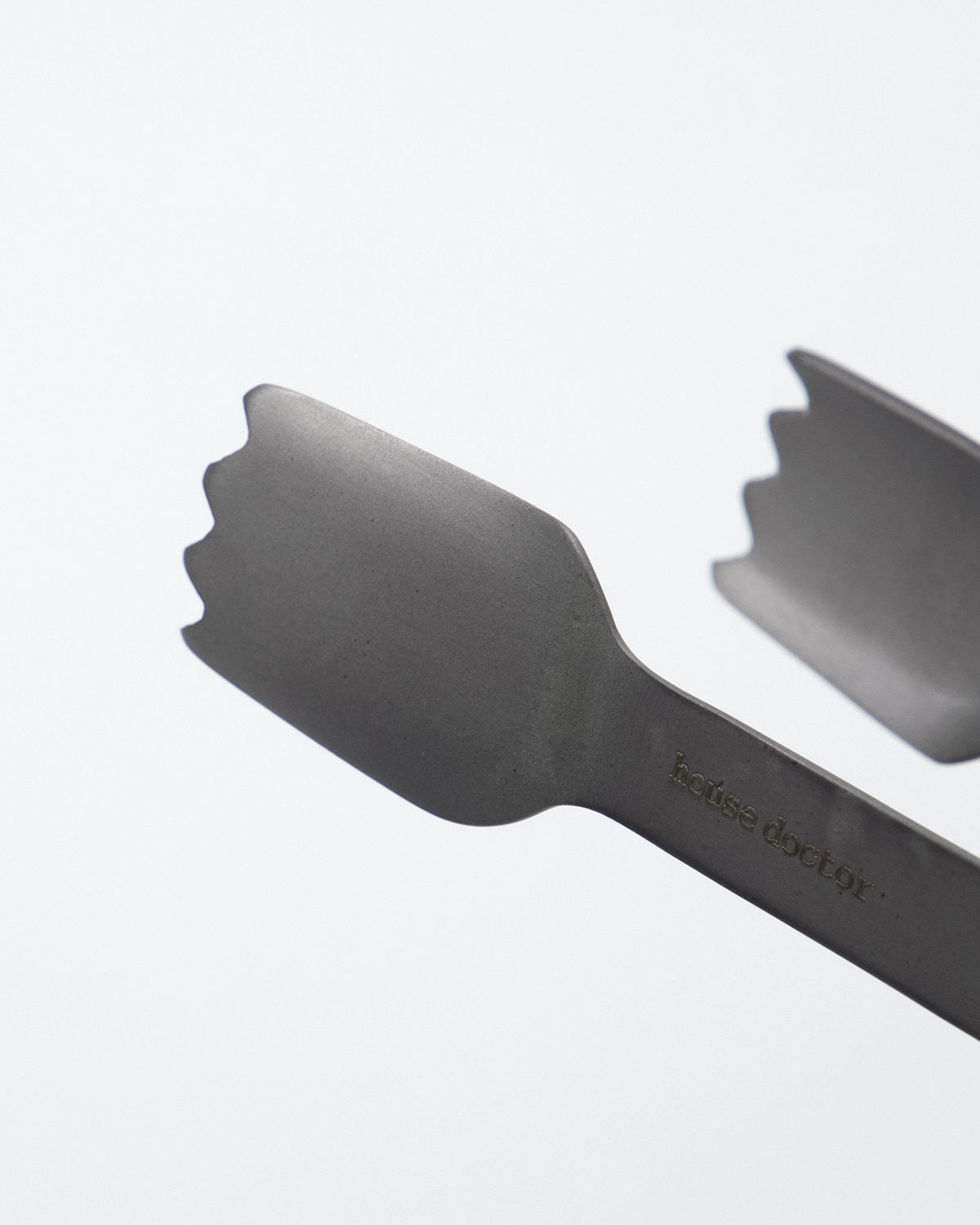 Zange Ice aus Edelstahl in Gunmetal-Grau, Barzubehör für Eiswürfel von House Doctor