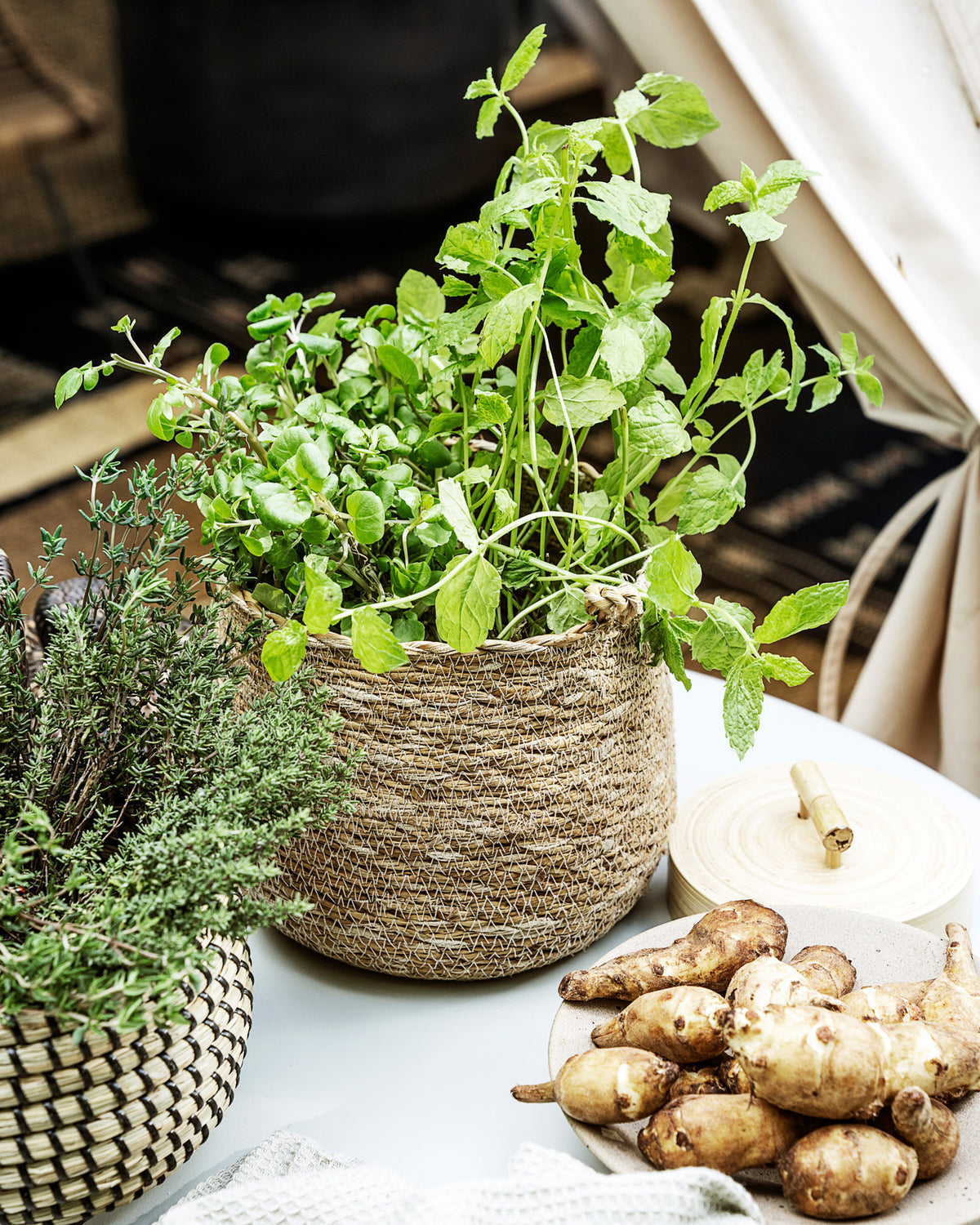 Korb, Hang in Natur präsentiert im Onlineshop von KAQTU Design AG. Aufbewahrungskorb ist von House Doctor