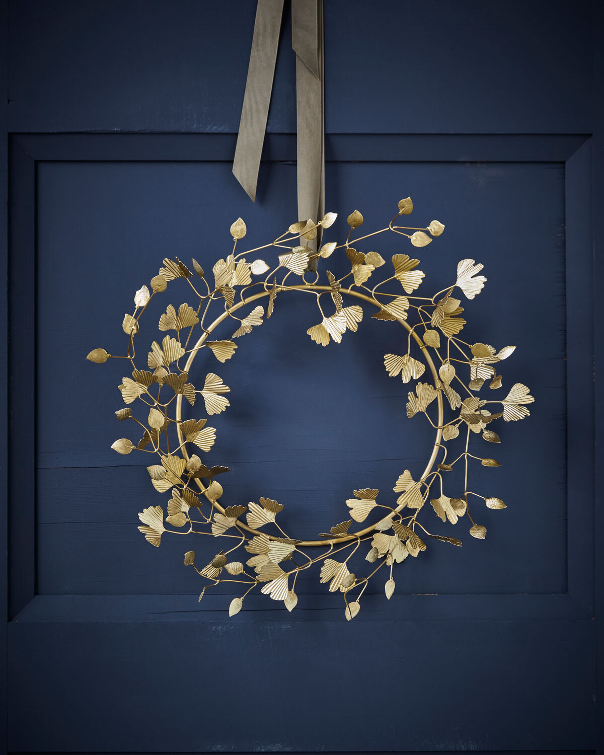 Kranz, HDTwigs, Messing-finish in Messing-finish präsentiert im Onlineshop von KAQTU Design AG. Weihnachtszubehör ist von House Doctor