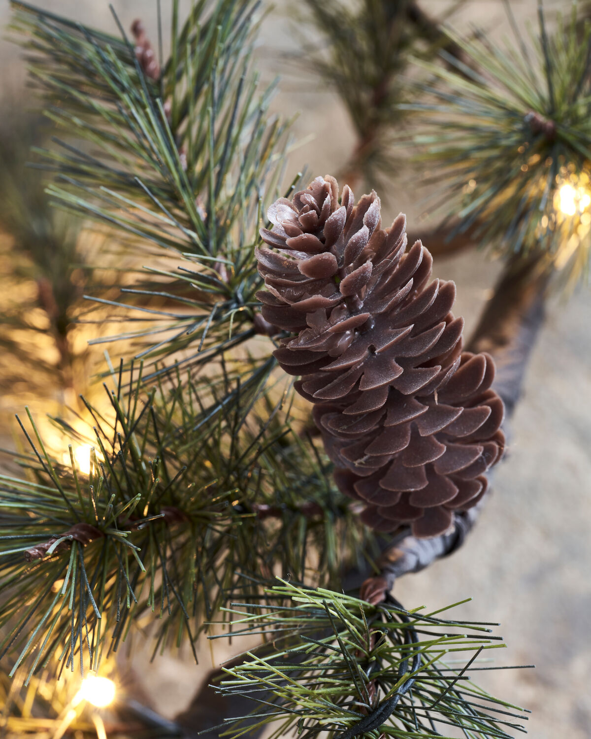 Weihnachtszweig, HDPeuce, Natur in Nature präsentiert im Onlineshop von KAQTU Design AG. Weihnachtszubehör ist von House Doctor