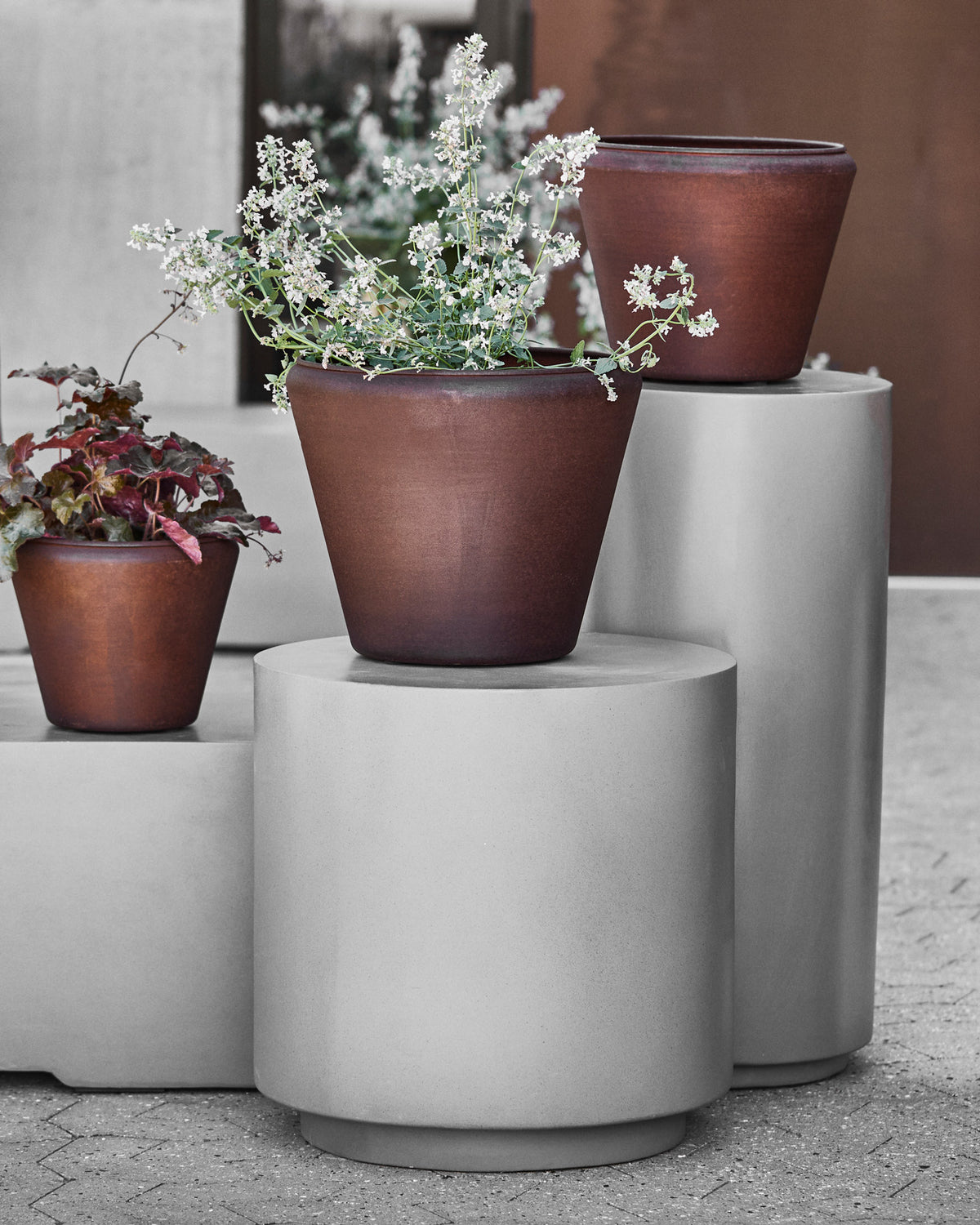 Tisch, Out in Grau präsentiert im Onlineshop von KAQTU Design AG. Loungetisch ist von House Doctor