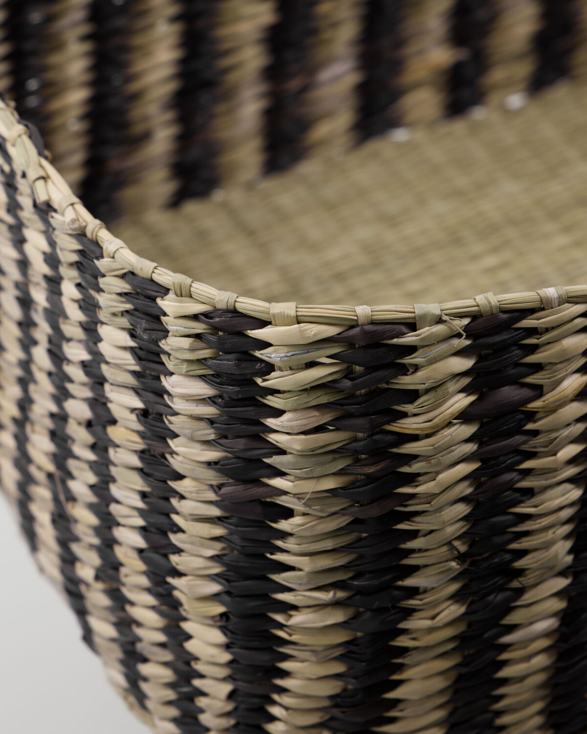 Box, HDShoo, Braune Streifen in Braune Streifen präsentiert im Onlineshop von KAQTU Design AG. Aufbewahrungskorb ist von House Doctor