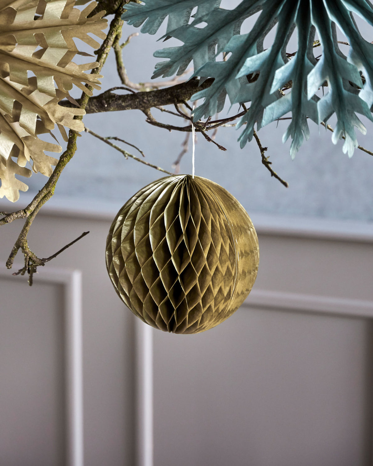 Ornamente, HDOrb, Gold in Gold präsentiert im Onlineshop von KAQTU Design AG. Weihnachtszubehör ist von House Doctor