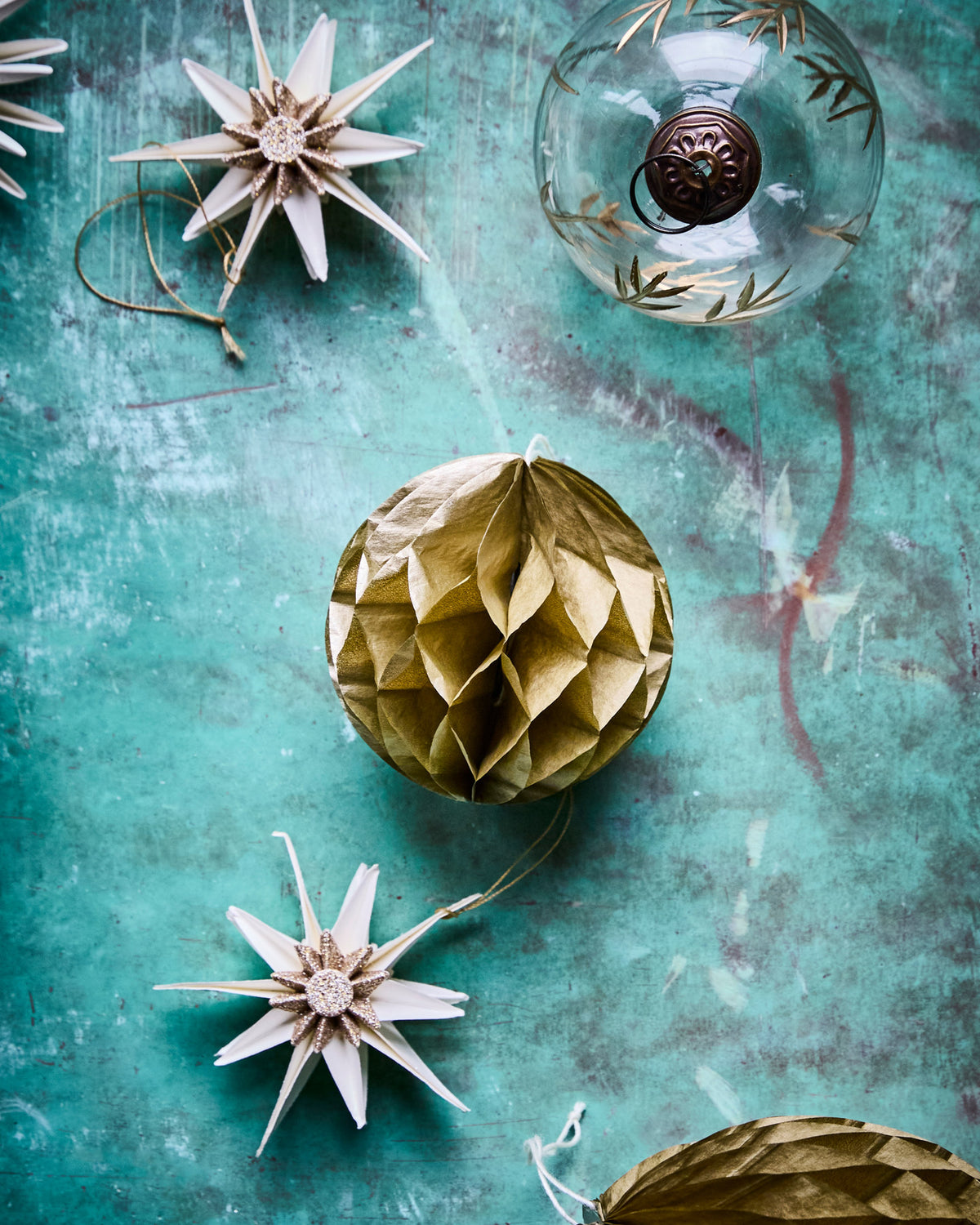 Ornamente, HDOrb, Gold in Gold präsentiert im Onlineshop von KAQTU Design AG. Weihnachtszubehör ist von House Doctor