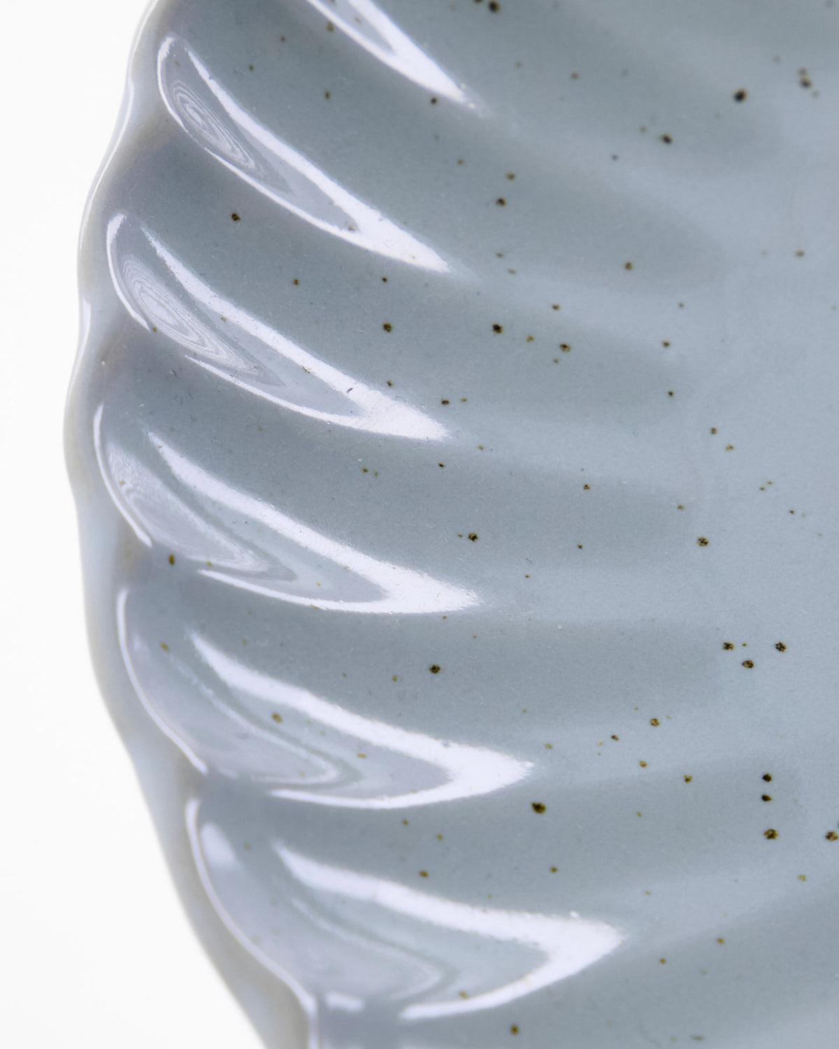 Mittags-/Kuchenteller, HDScallop, Hellblau in Hellblau präsentiert im Onlineshop von KAQTU Design AG. Teller ist von House Doctor