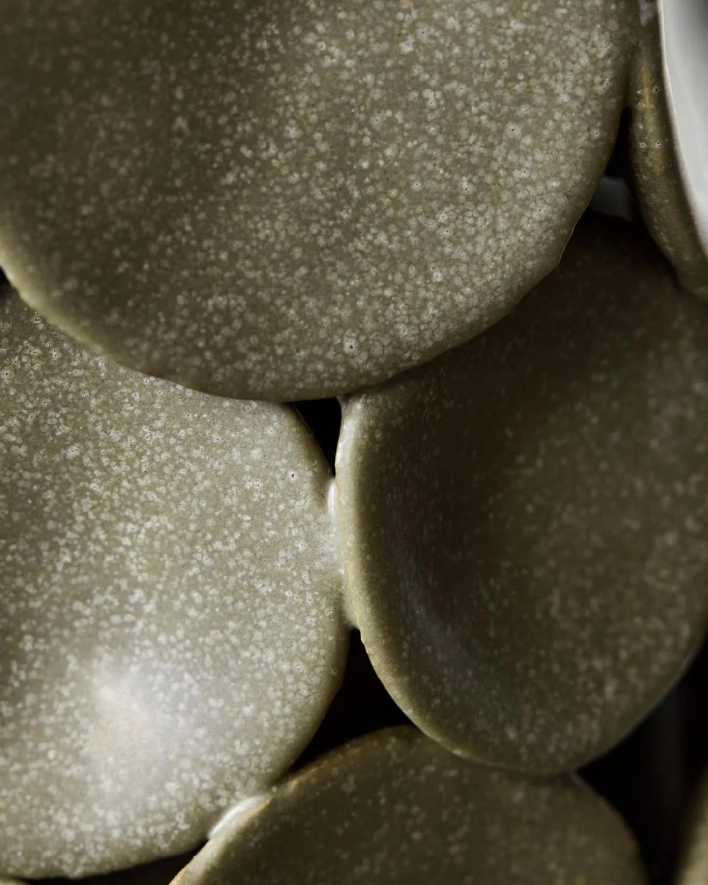 Vase, HDDot, Khaki in Khaki präsentiert im Onlineshop von KAQTU Design AG. Vase ist von House Doctor