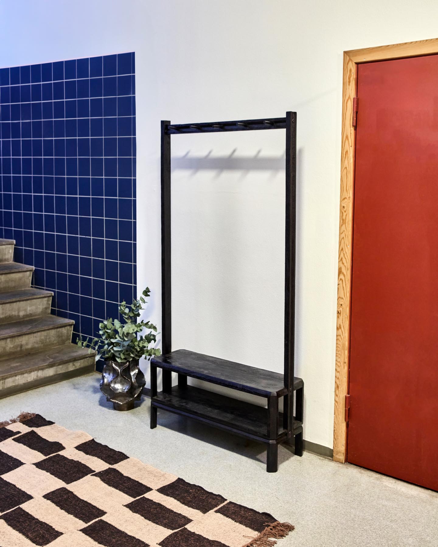 Hakenleiste, HDMono, Schwarz in Schwarz präsentiert im Onlineshop von KAQTU Design AG. Kleiderhaken ist von House Doctor