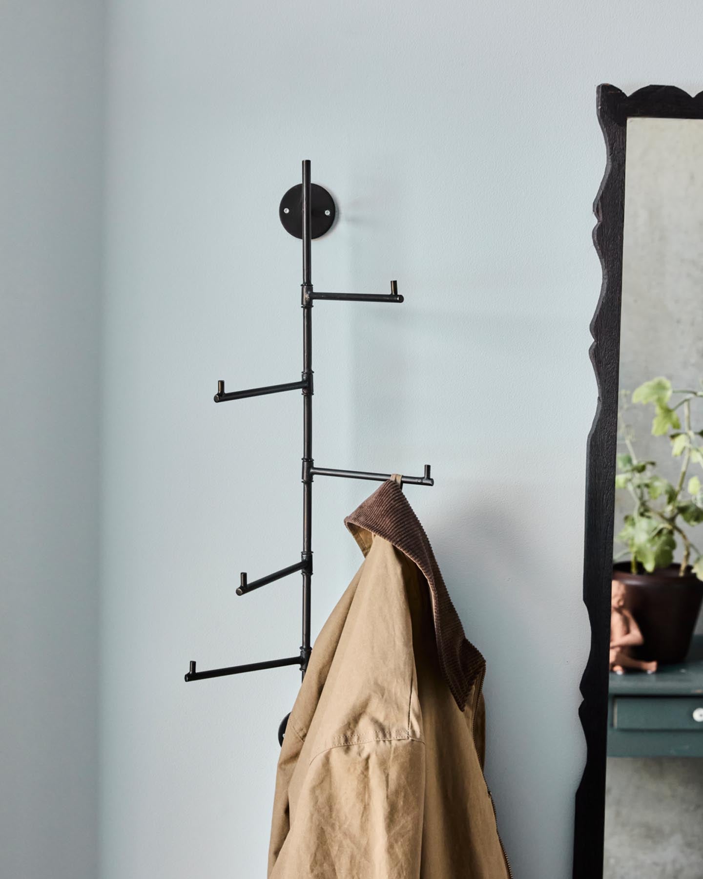 Hakenleiste, HDFlex, Schwarz in Schwarz präsentiert im Onlineshop von KAQTU Design AG. Kleiderhaken ist von House Doctor