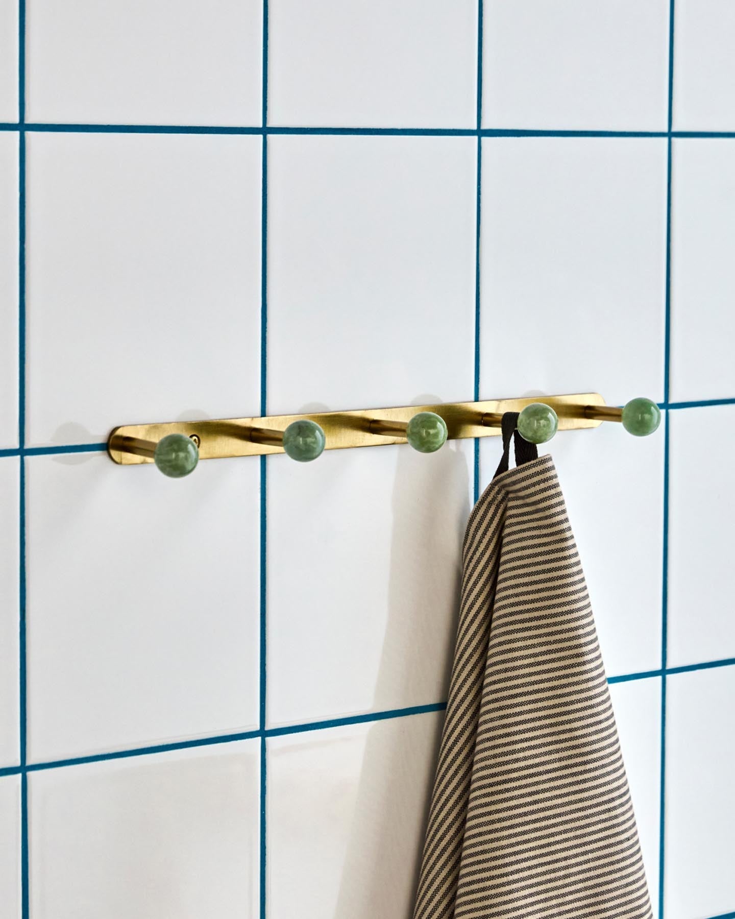 Rack, HDBall, Aqua in Aqua präsentiert im Onlineshop von KAQTU Design AG. Kleiderhaken ist von House Doctor