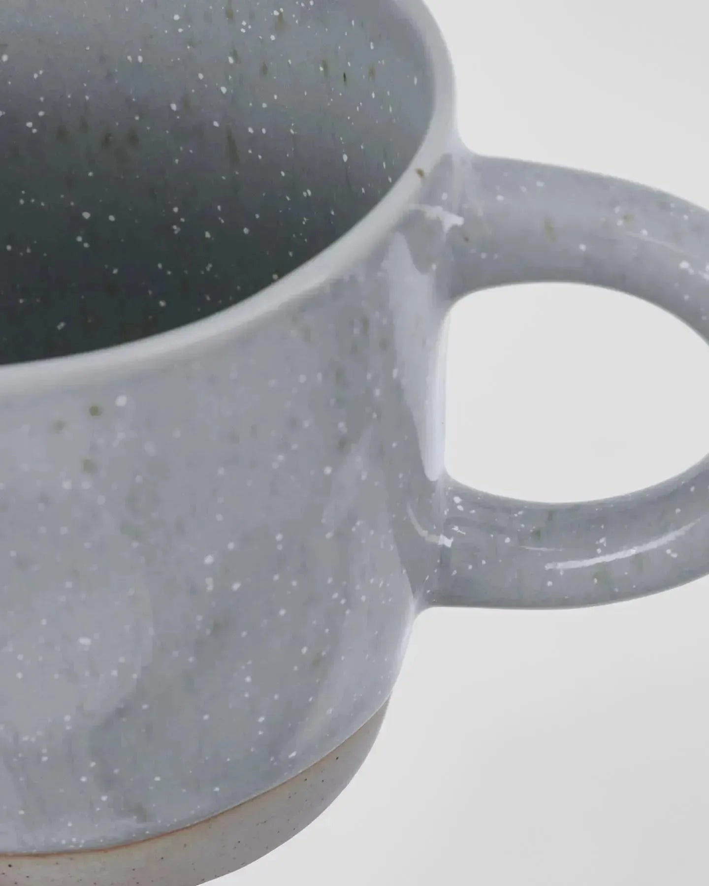 Tasse, HDVida, Hellblau in Hellblau präsentiert im Onlineshop von KAQTU Design AG. Kanne ist von House Doctor