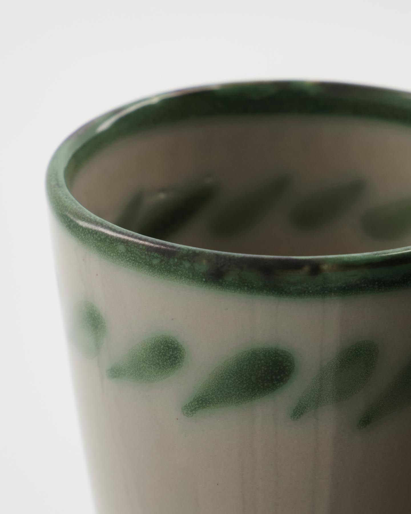 Tasse, HDDiva, Off-White;Grün in Off-White, Grün präsentiert im Onlineshop von KAQTU Design AG. Kanne ist von House Doctor