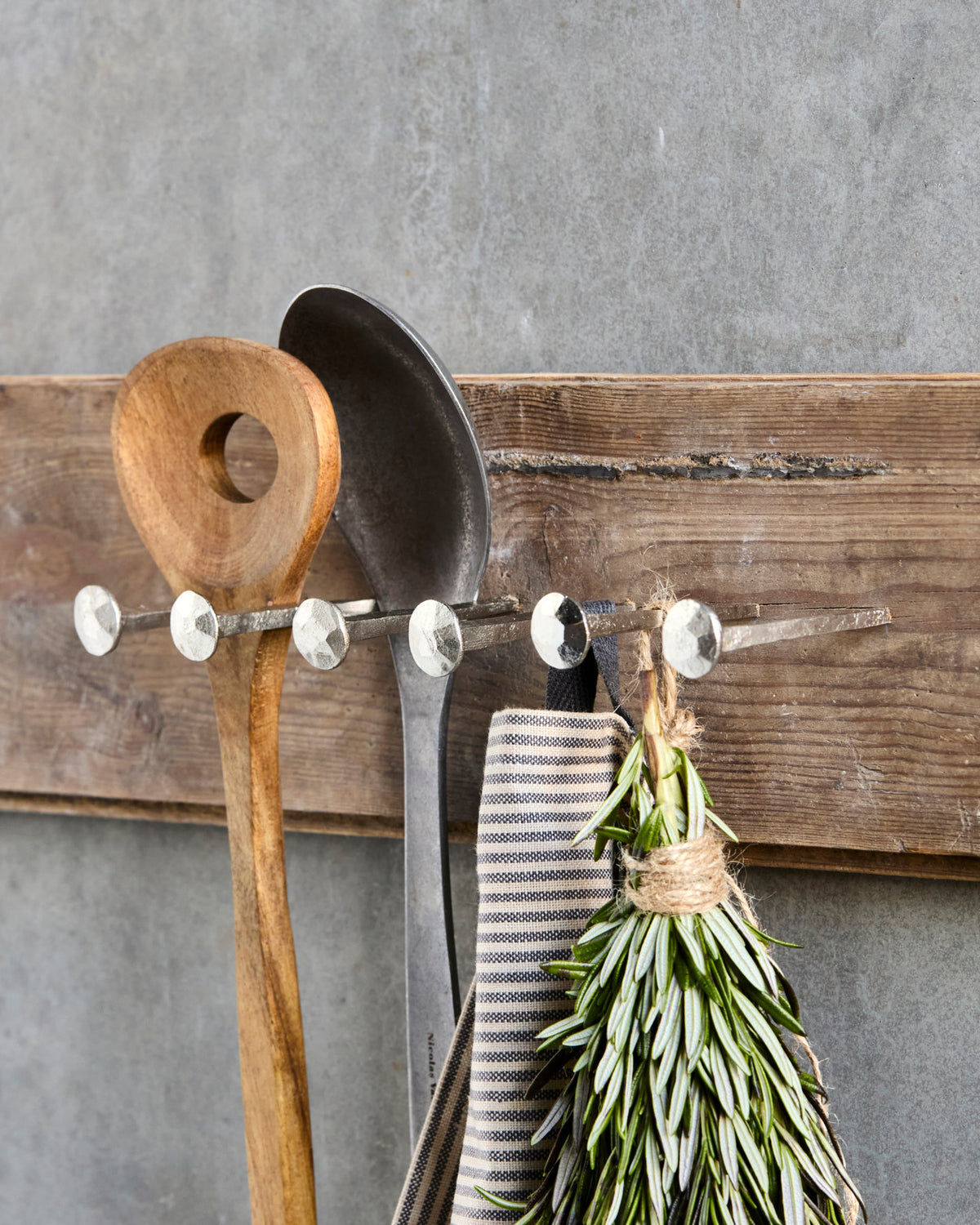 Nagelhaken, HDWall, Silber-Finish in Silberfarben präsentiert im Onlineshop von KAQTU Design AG. Kleiderhaken ist von House Doctor