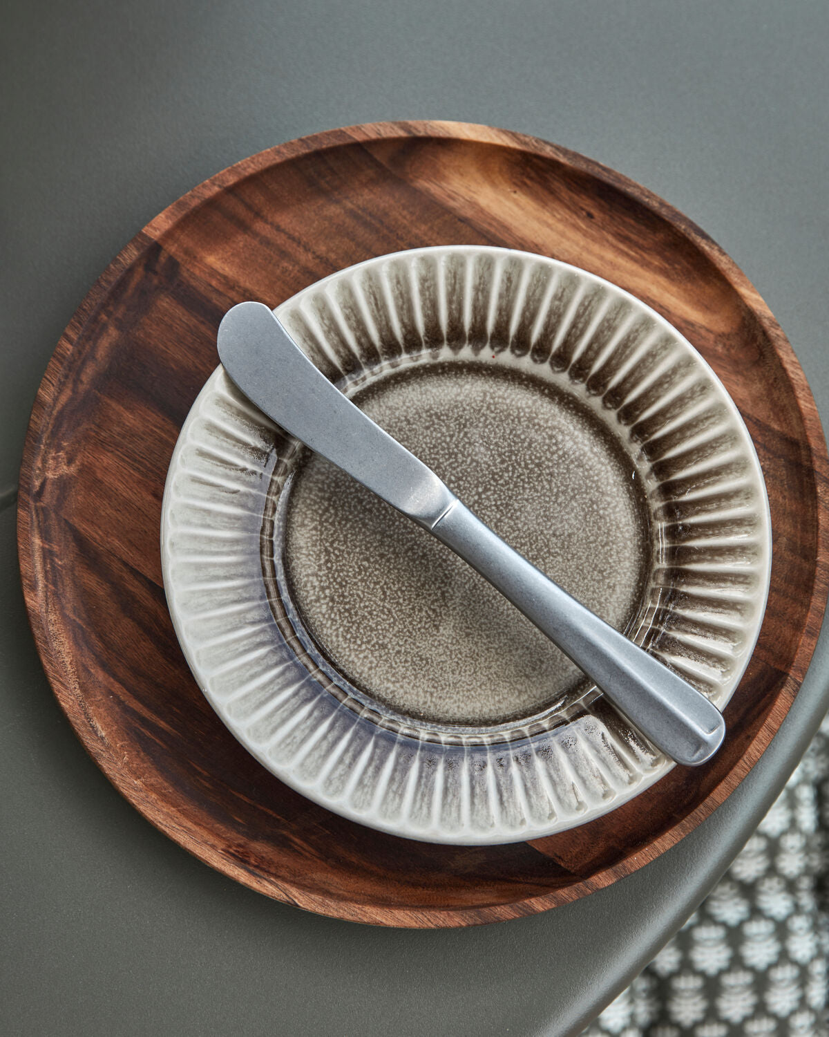Elegantes Buttermesser mit Silber-Finish von HDMora, ideal für stilvolles Servieren und Genießen in der Küche.