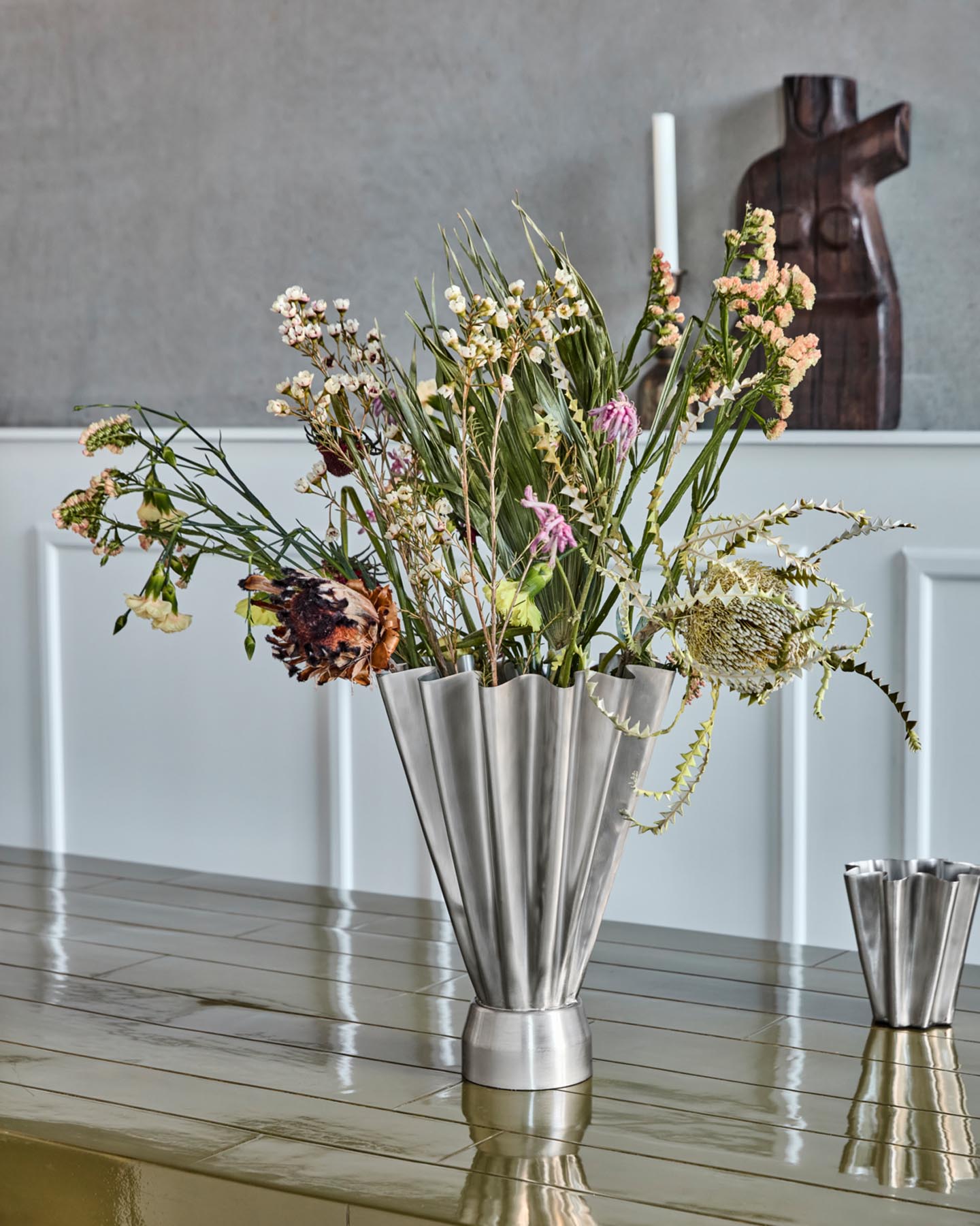 Vase, HDFlood, Gebürstetes Silber-Finish in Gebürstetes Silber-Finish präsentiert im Onlineshop von KAQTU Design AG. Vase ist von House Doctor