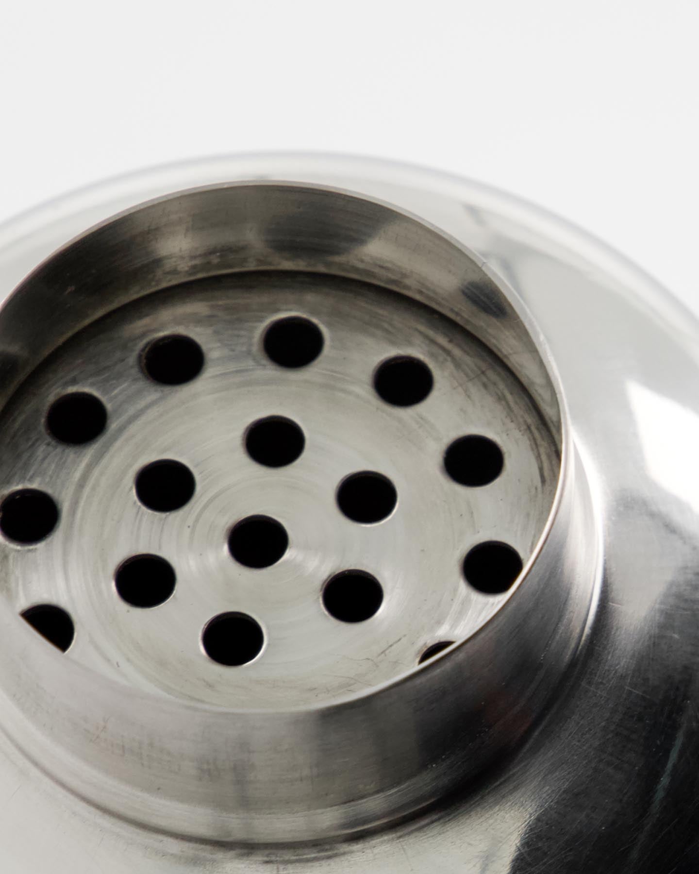 Stilvoller Mixbecher HDKett von House Doctor mit edlem Silber-Finish – ideal für Cocktails und ein Highlight in jeder Hausbar.