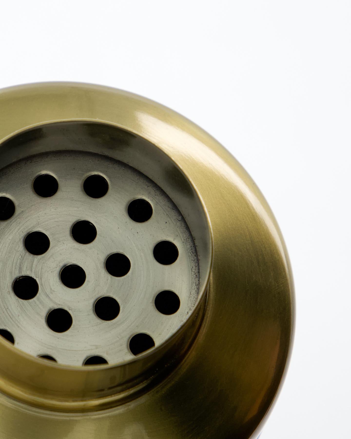 Eleganter Mixbecher HDKett von House Doctor im antiken Messing-Finish – ideal für stilvolle Cocktails und besondere Anlässe in Ihrer Hausbar.