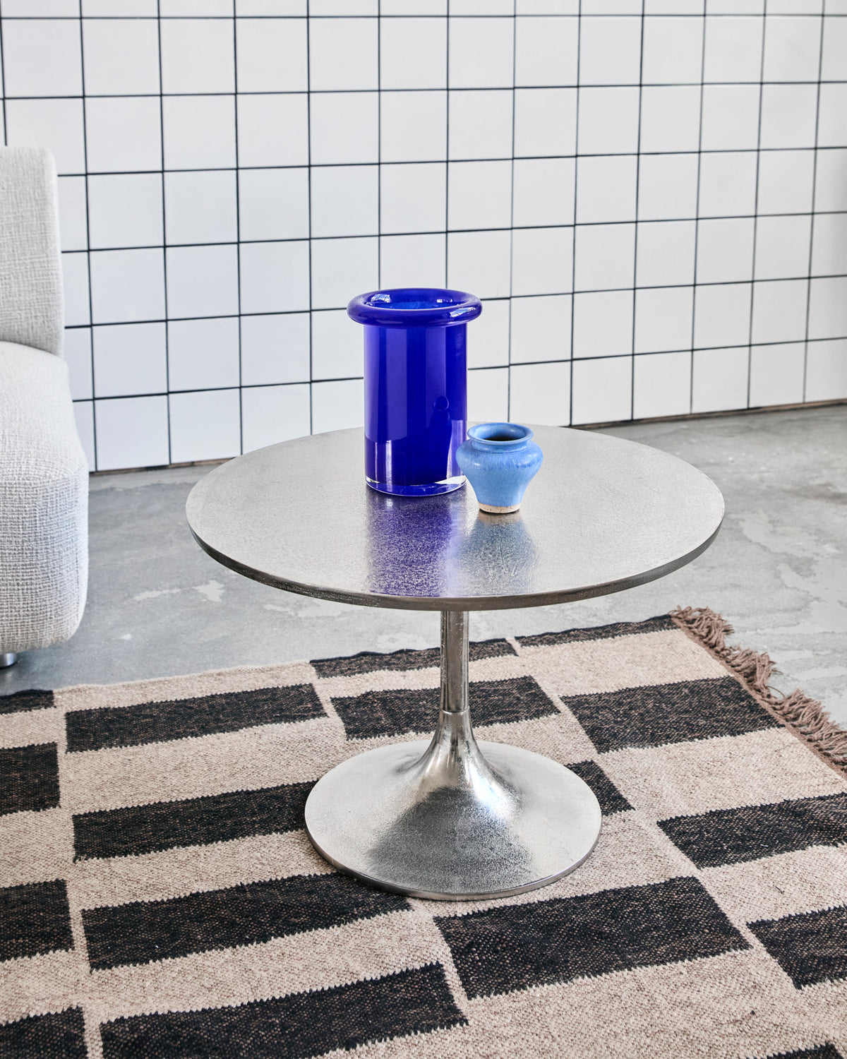 Beistelltisch, HDPan, Silber-Finish in Silberfarben präsentiert im Onlineshop von KAQTU Design AG. Beistelltisch ist von House Doctor