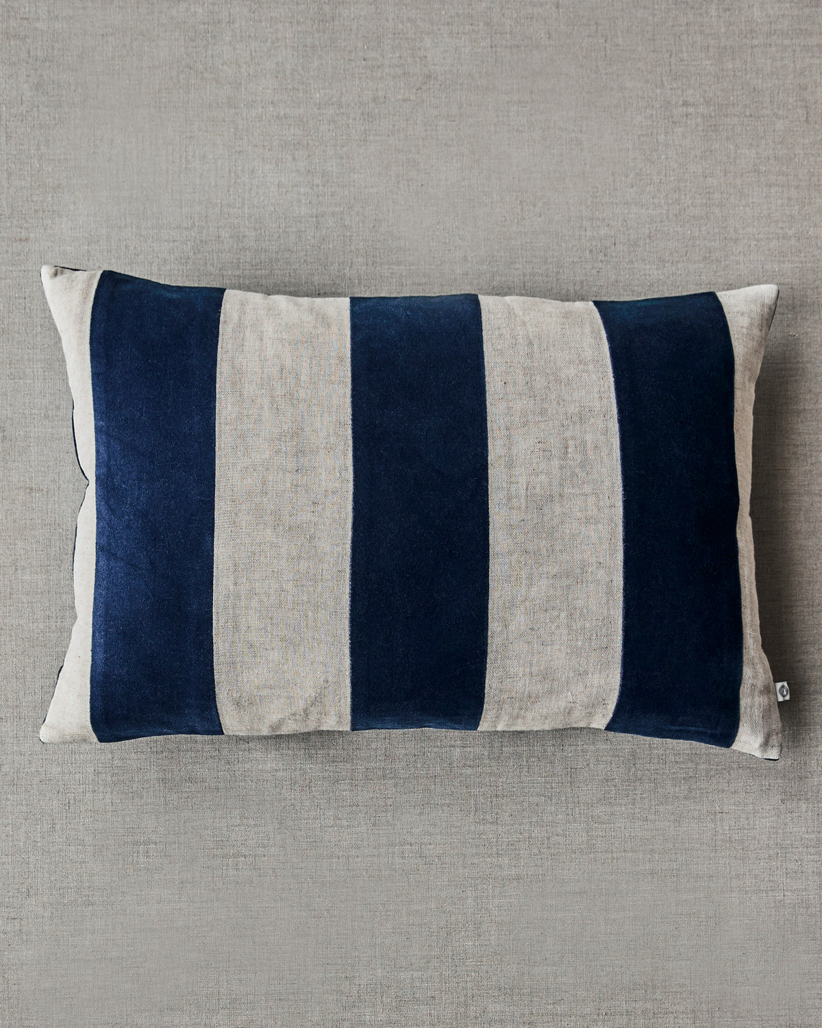 Kissenbezug, HDSono, Blau, Sand in Blue präsentiert im Onlineshop von KAQTU Design AG. Deko Kissenbezug ist von House Doctor