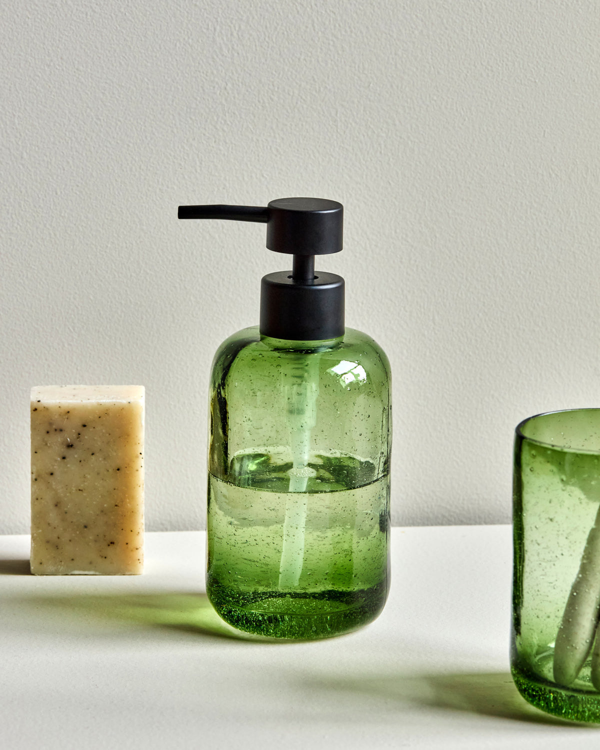 Seifenspender, HDWah, Grün in Green präsentiert im Onlineshop von KAQTU Design AG. Seifenspender ist von House Doctor
