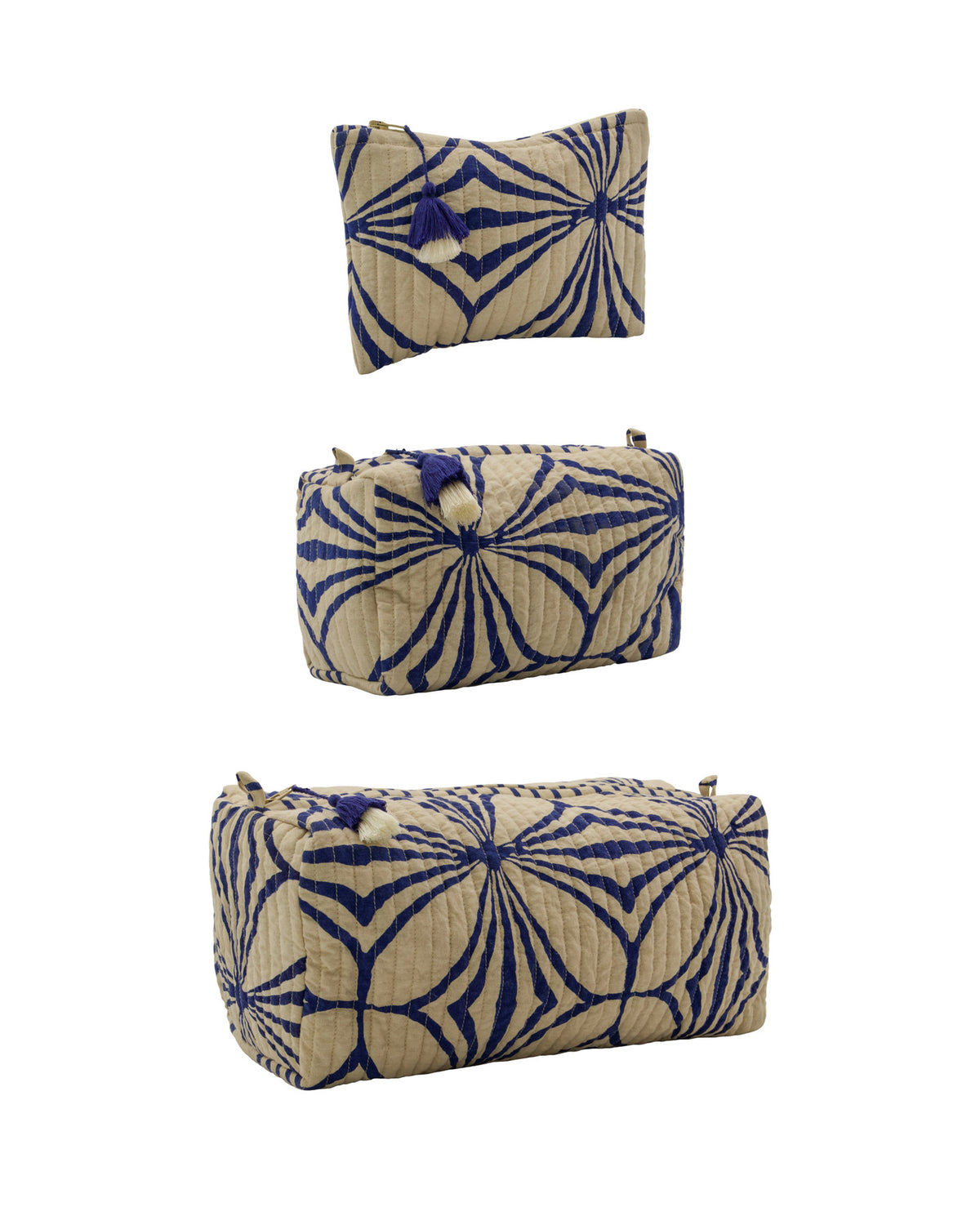 Kulturtasche, HDCare, Blau in Blue präsentiert im Onlineshop von KAQTU Design AG. Badzubehör ist von House Doctor;Kulturtasche, HDCare, Blau in Blue präsentiert im Onlineshop von KAQTU Design AG. Badzubehör ist von House Doctor;Kulturtasche, HDCare, Blau in Blue präsentiert im Onlineshop von KAQTU Design AG. Badzubehör ist von House Doctor