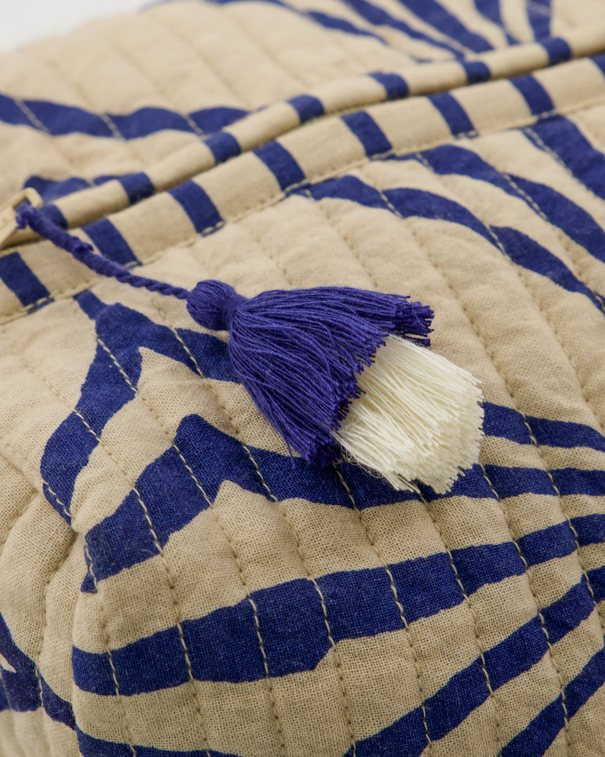 Kulturtasche, HDCare, Blau in Blue präsentiert im Onlineshop von KAQTU Design AG. Badzubehör ist von House Doctor